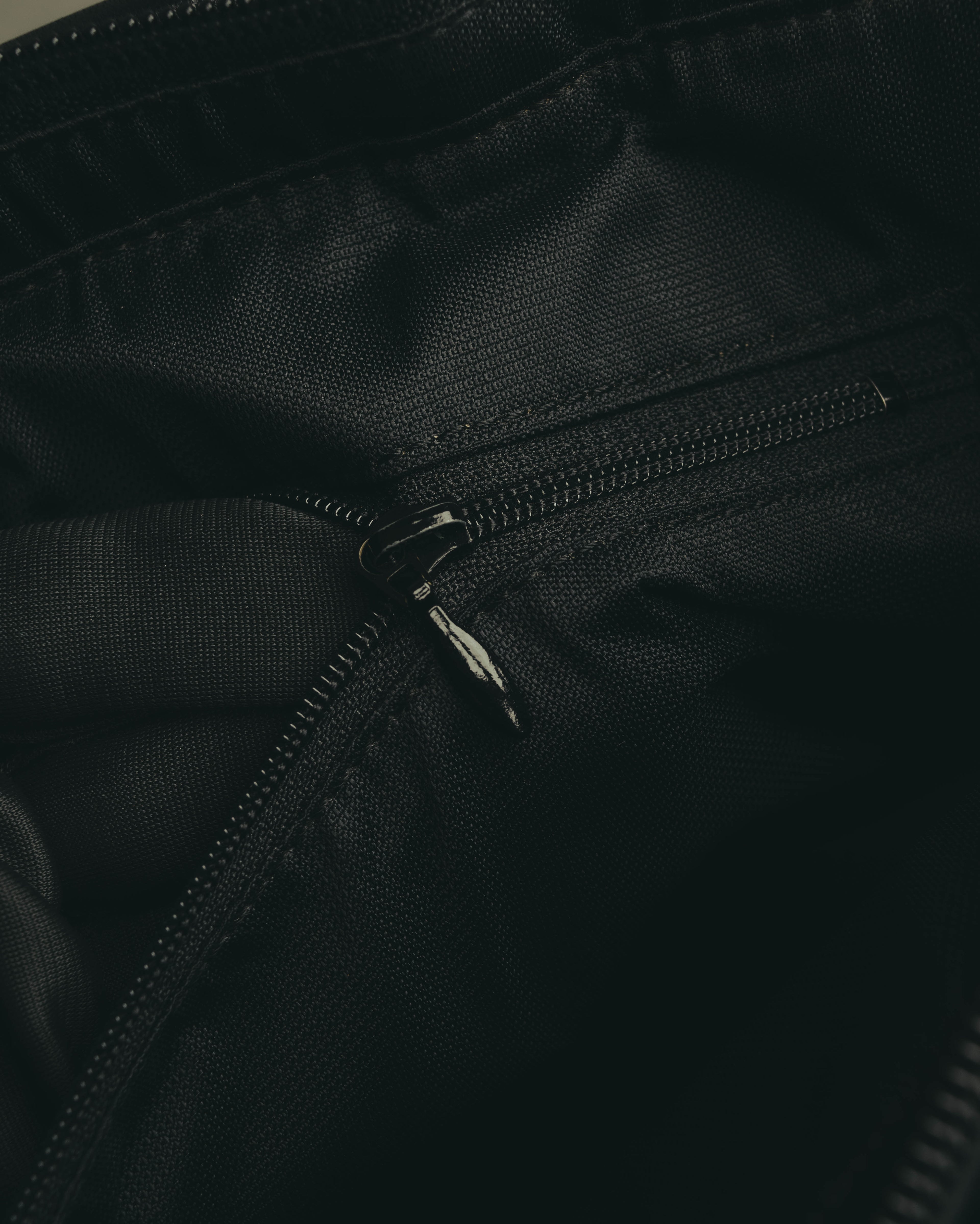 "iM MIYAKE DESIGN STUDIO" 80's-90's Glossy pebbled top handle briefcase