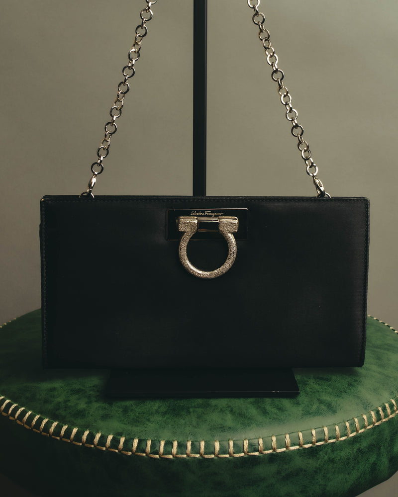 "Salvatore Ferragamo" 90's-00's Elegant gancini chain shoulder handbag