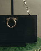 "Salvatore Ferragamo" 90's-00's Elegant gancini chain shoulder handbag