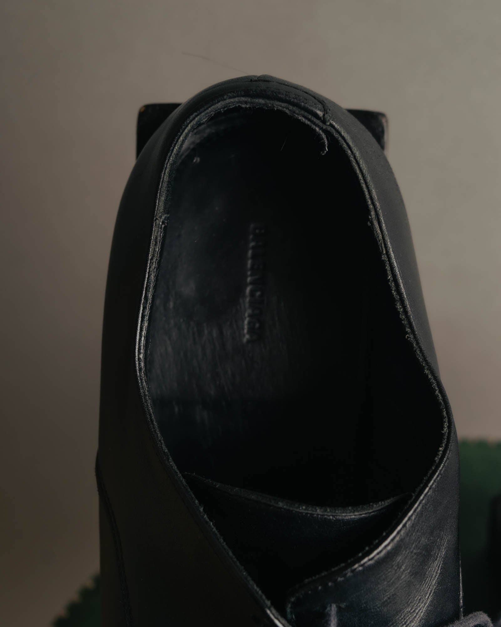 "BALENCIAGA" Sleek square toe leather derby shoes