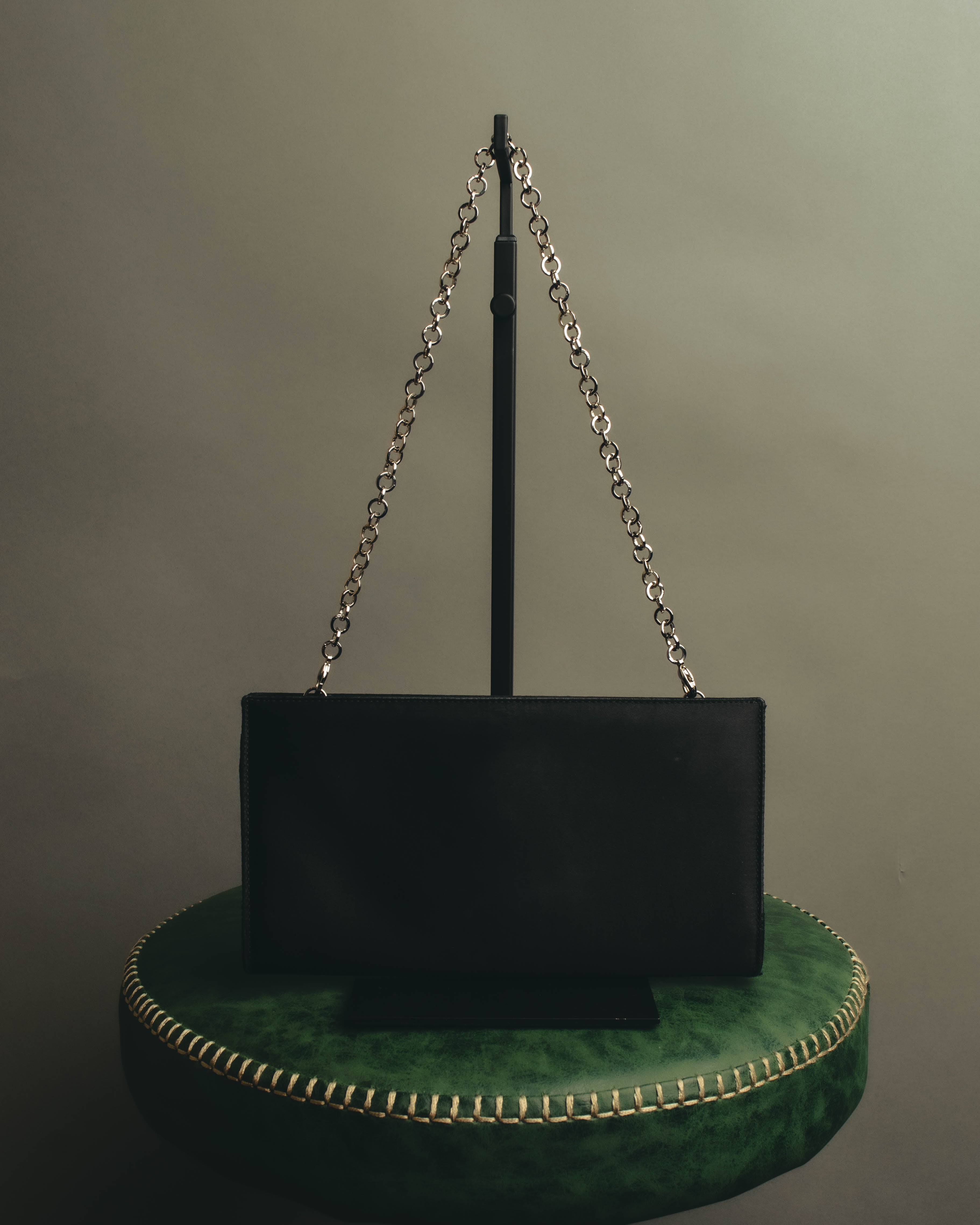 "Salvatore Ferragamo" 90's-00's Elegant gancini chain shoulder handbag