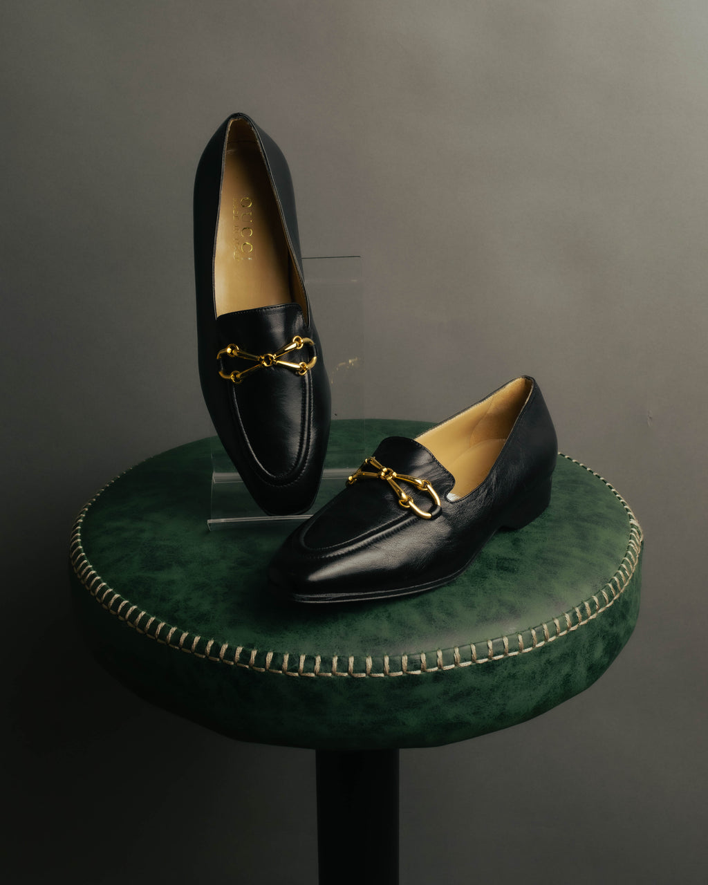 "GUCCI" 90's-00's Classic leather horsebit loafer pumps