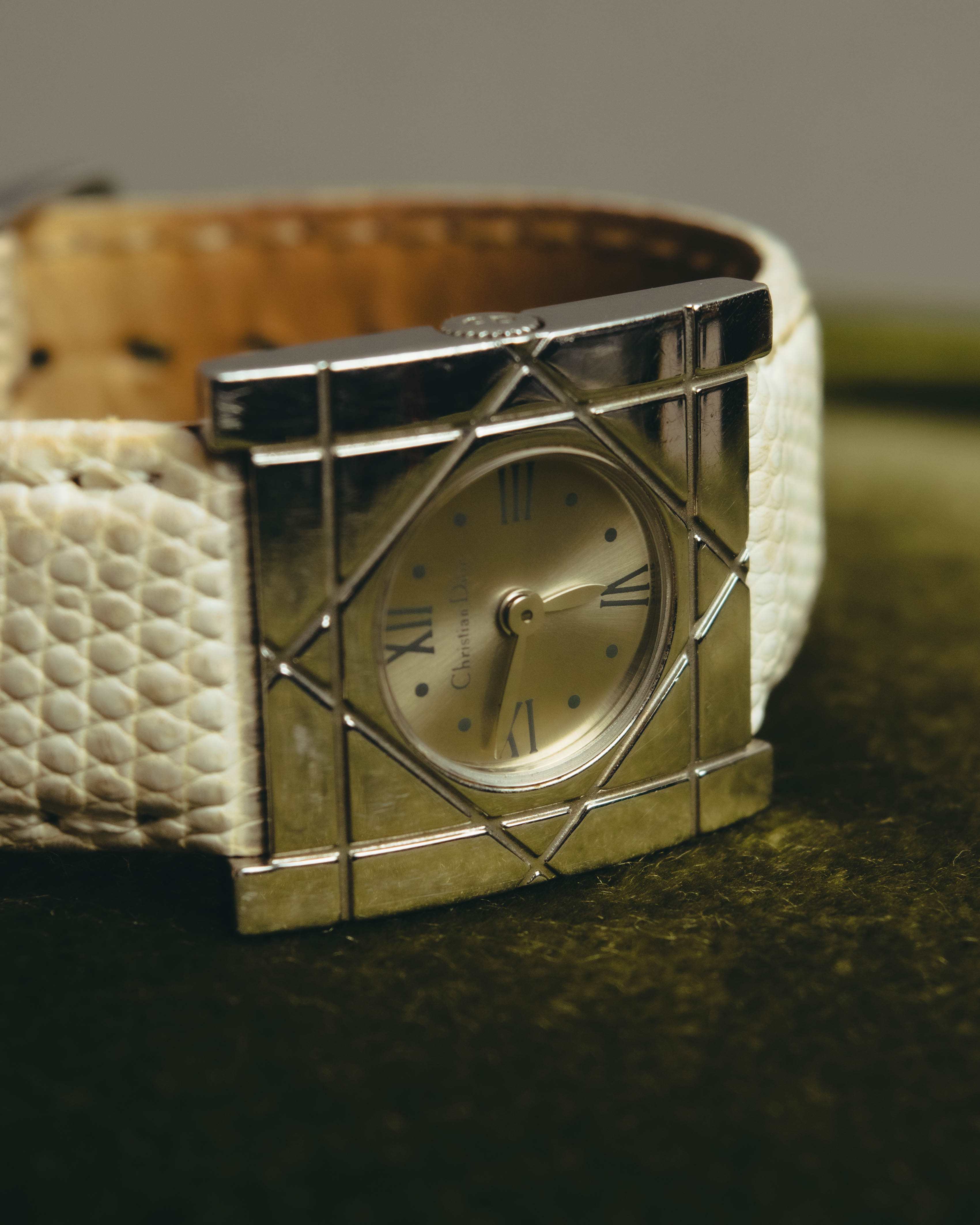 "Christian Dior" 90's-00's Elegant square dress watch