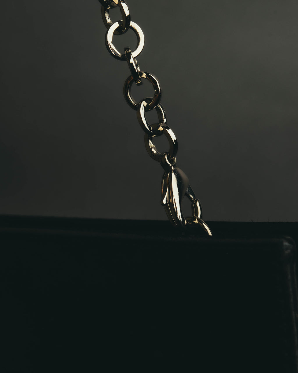 "Salvatore Ferragamo" 90's-00's Elegant gancini chain shoulder handbag