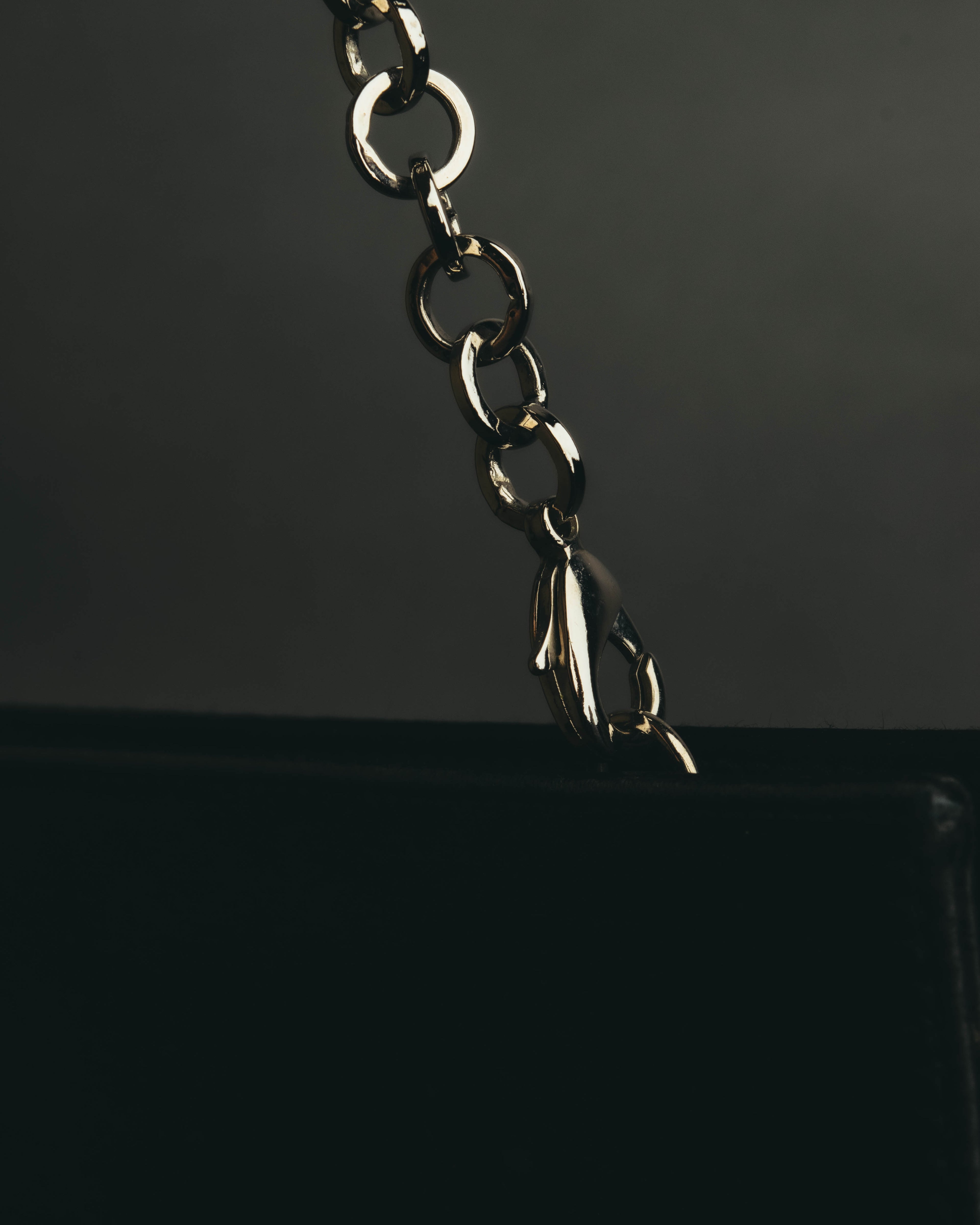 "Salvatore Ferragamo" 90's-00's Elegant gancini chain shoulder handbag