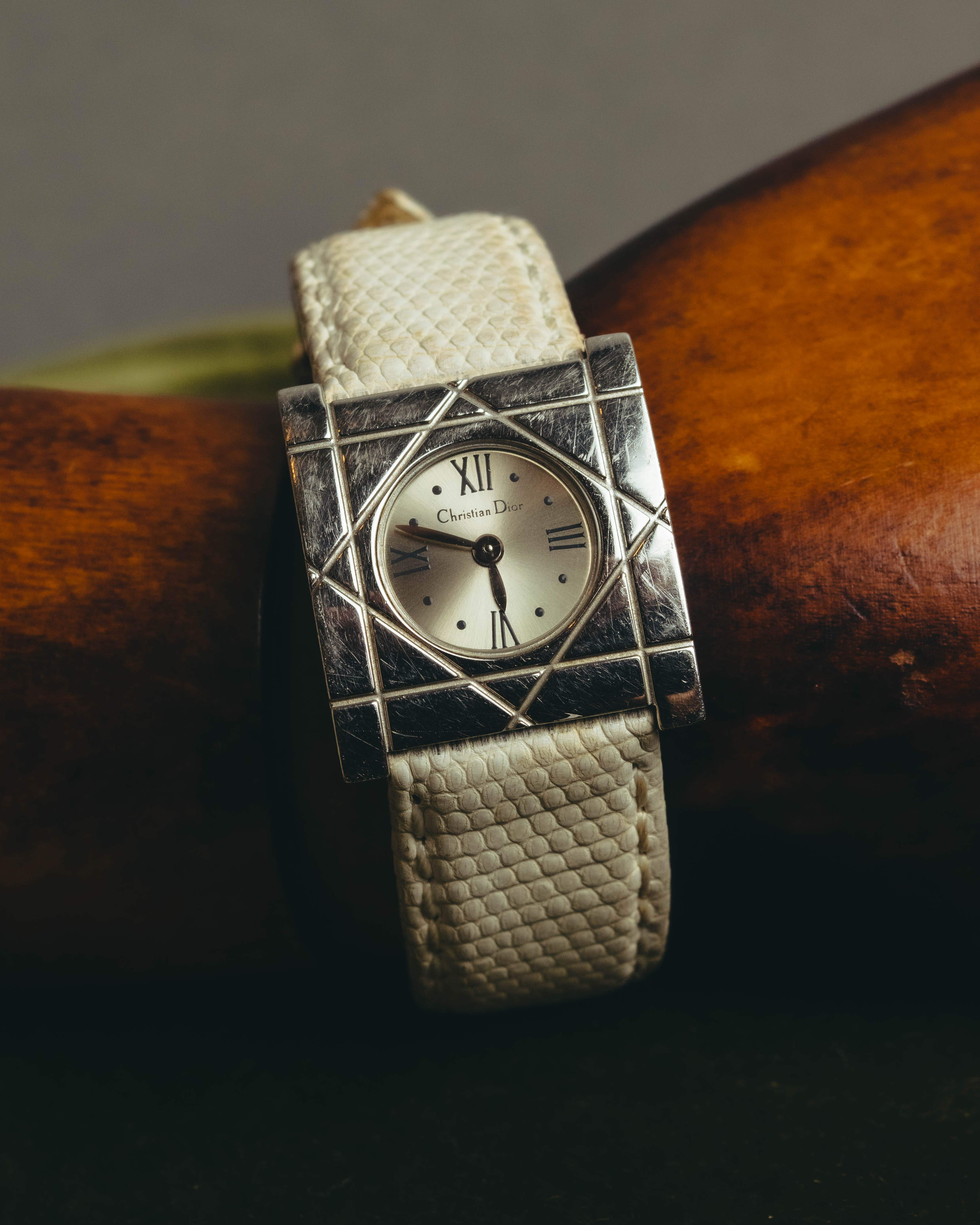 "Christian Dior" 90's-00's Elegant square dress watch