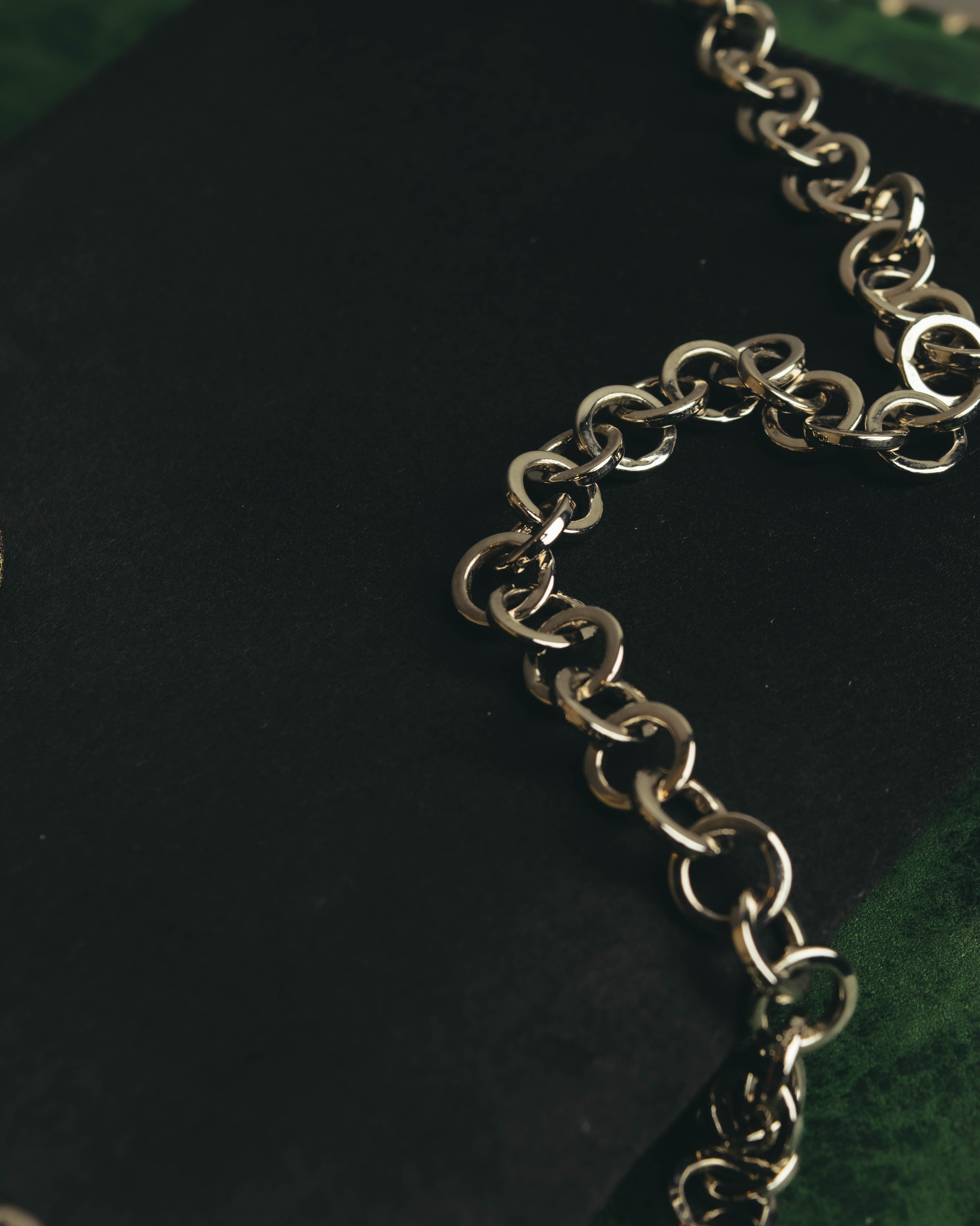 "Salvatore Ferragamo" 90's-00's Elegant gancini chain shoulder handbag
