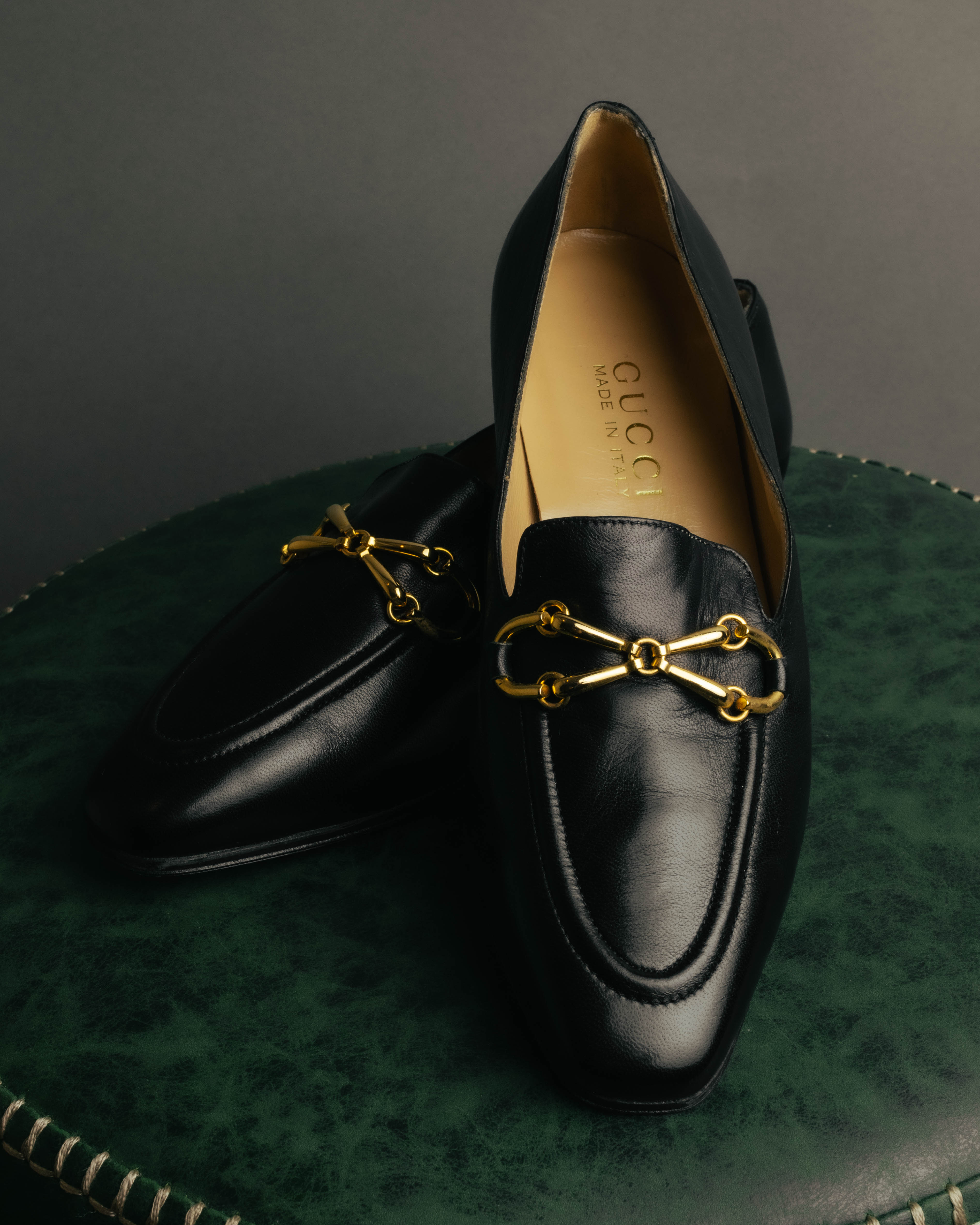 メンズ PRADA square toe backle loafer archive