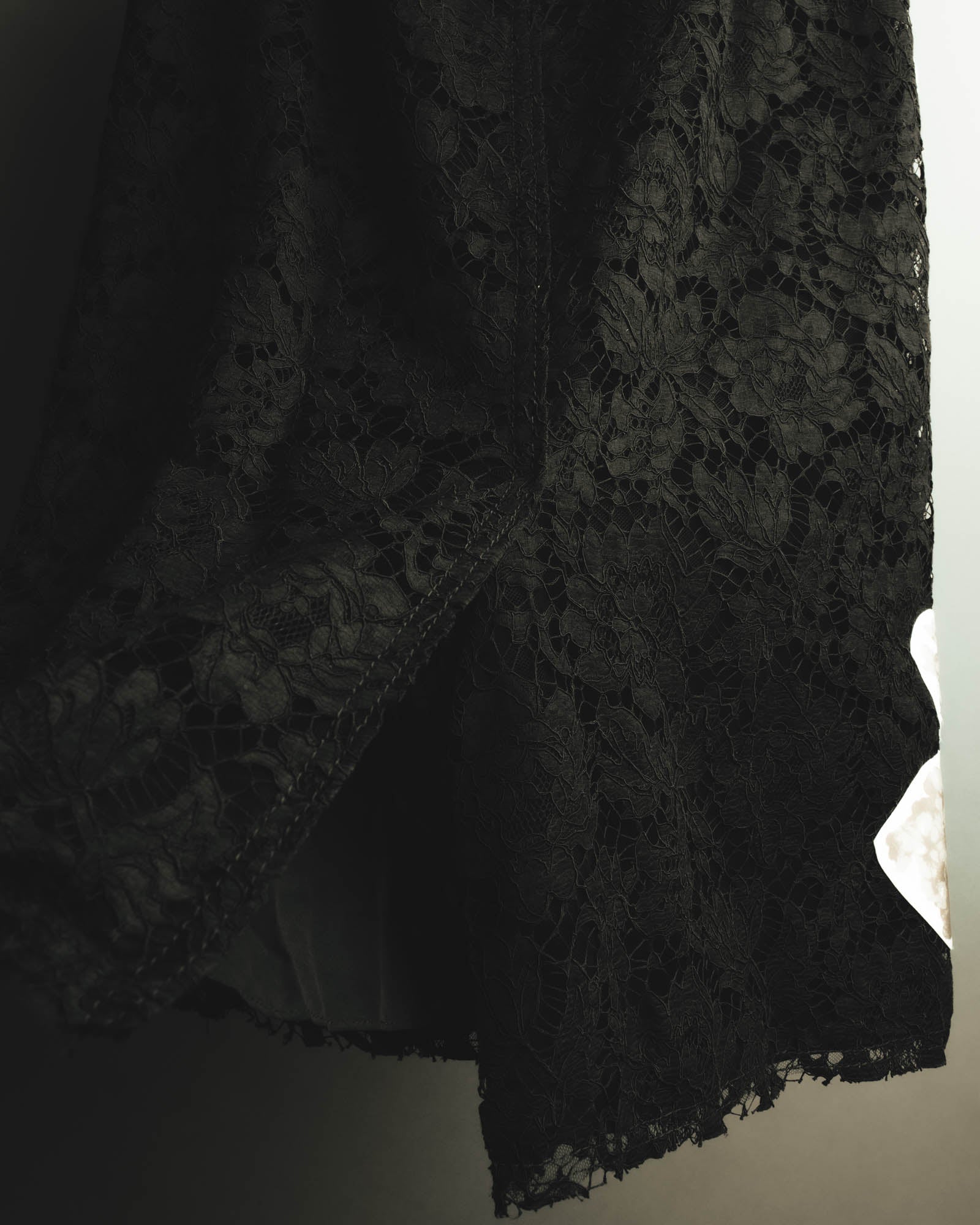 "VALENTINO" 2010's Romantic floral lace skirt