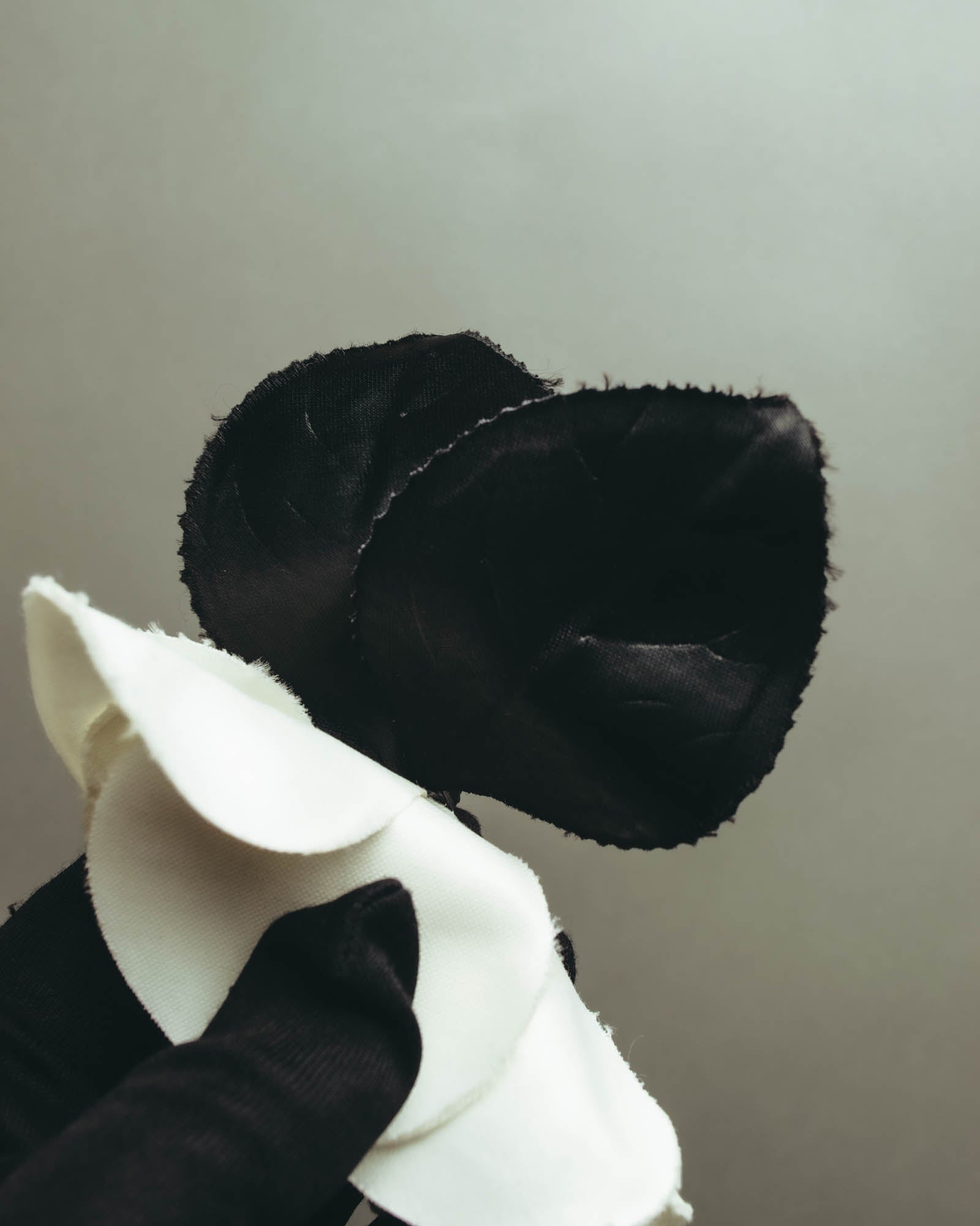 “CHANEL” 90’s-00’s White camellia fabric brooch