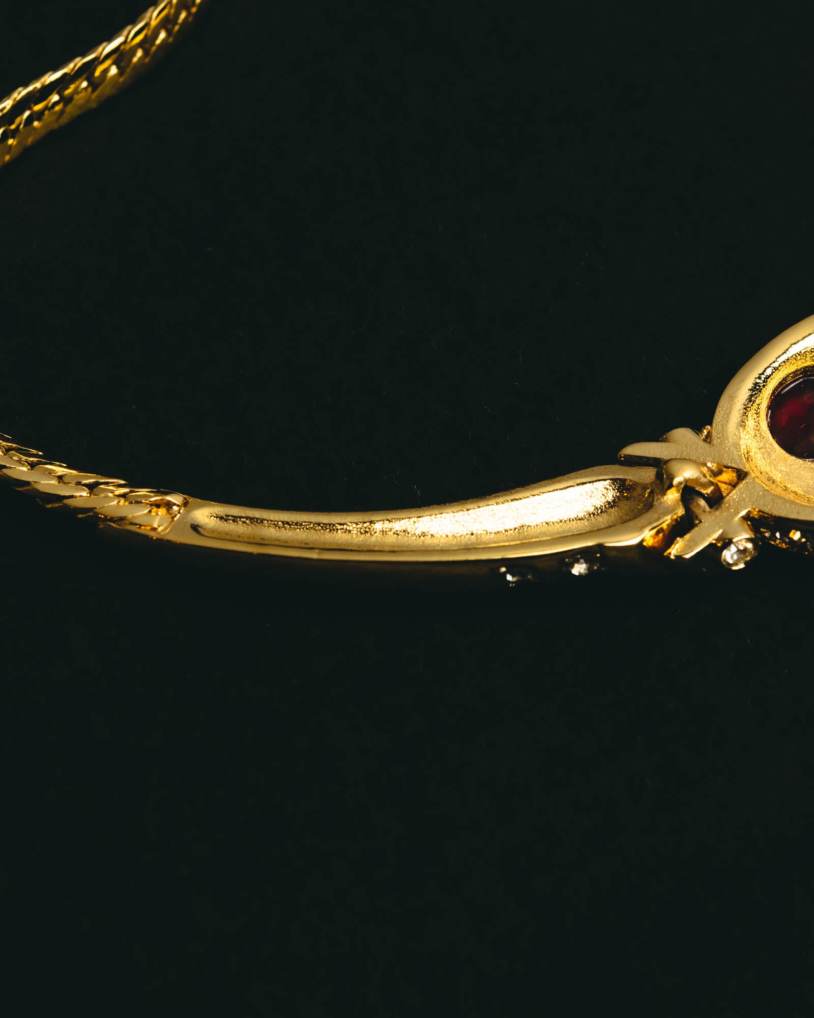 "NINA RICCI" 80's-90's Bold red stone necklace