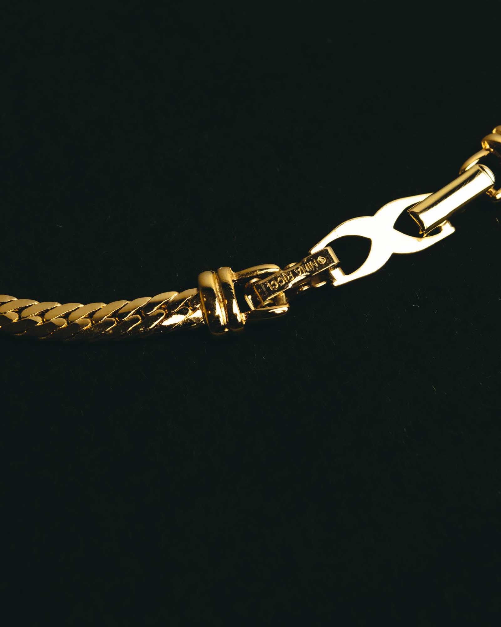 "NINA RICCI" 80's-90's Bold red stone necklace
