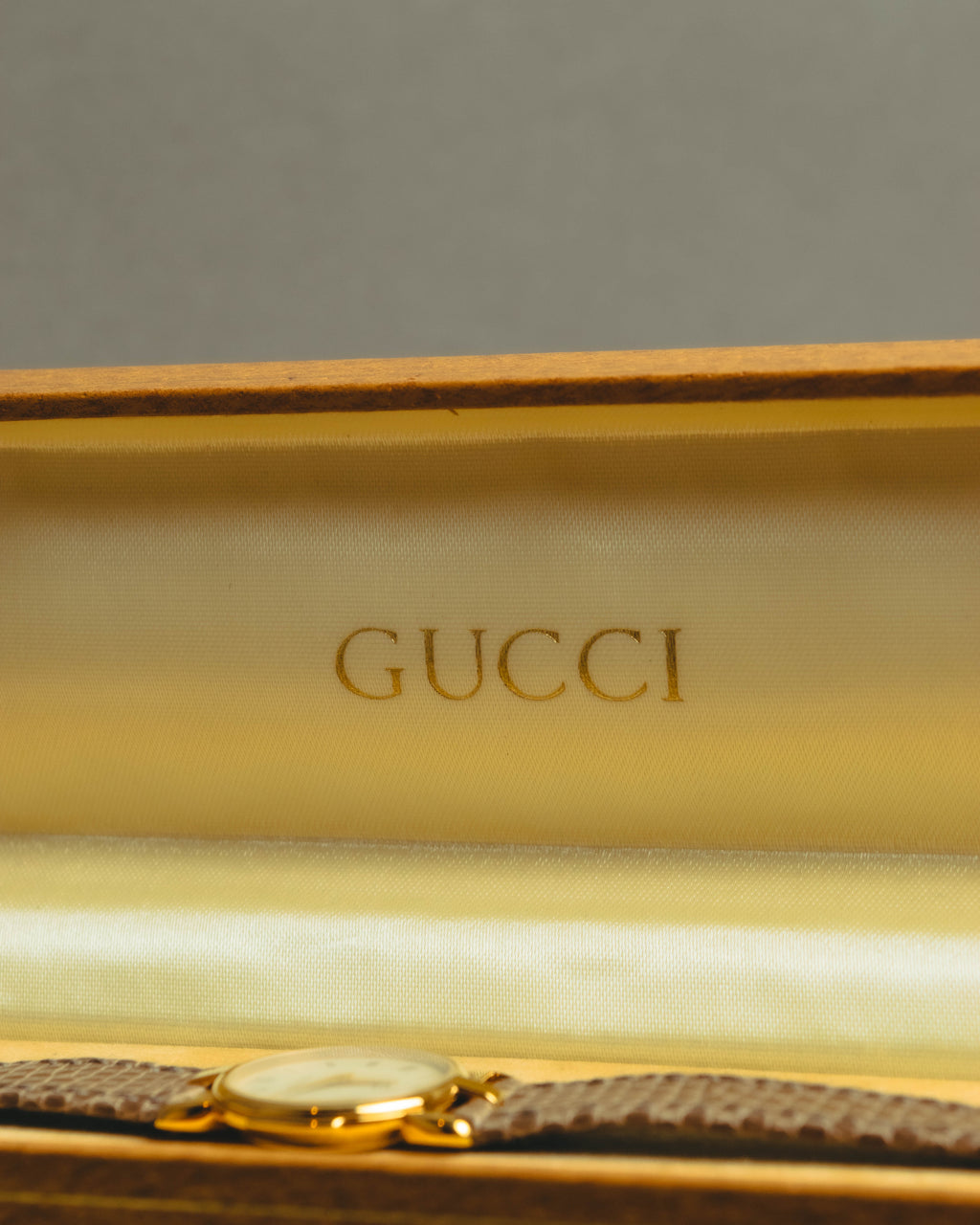 "GUCCI" 80's-90's Classic leather strap wristwatch