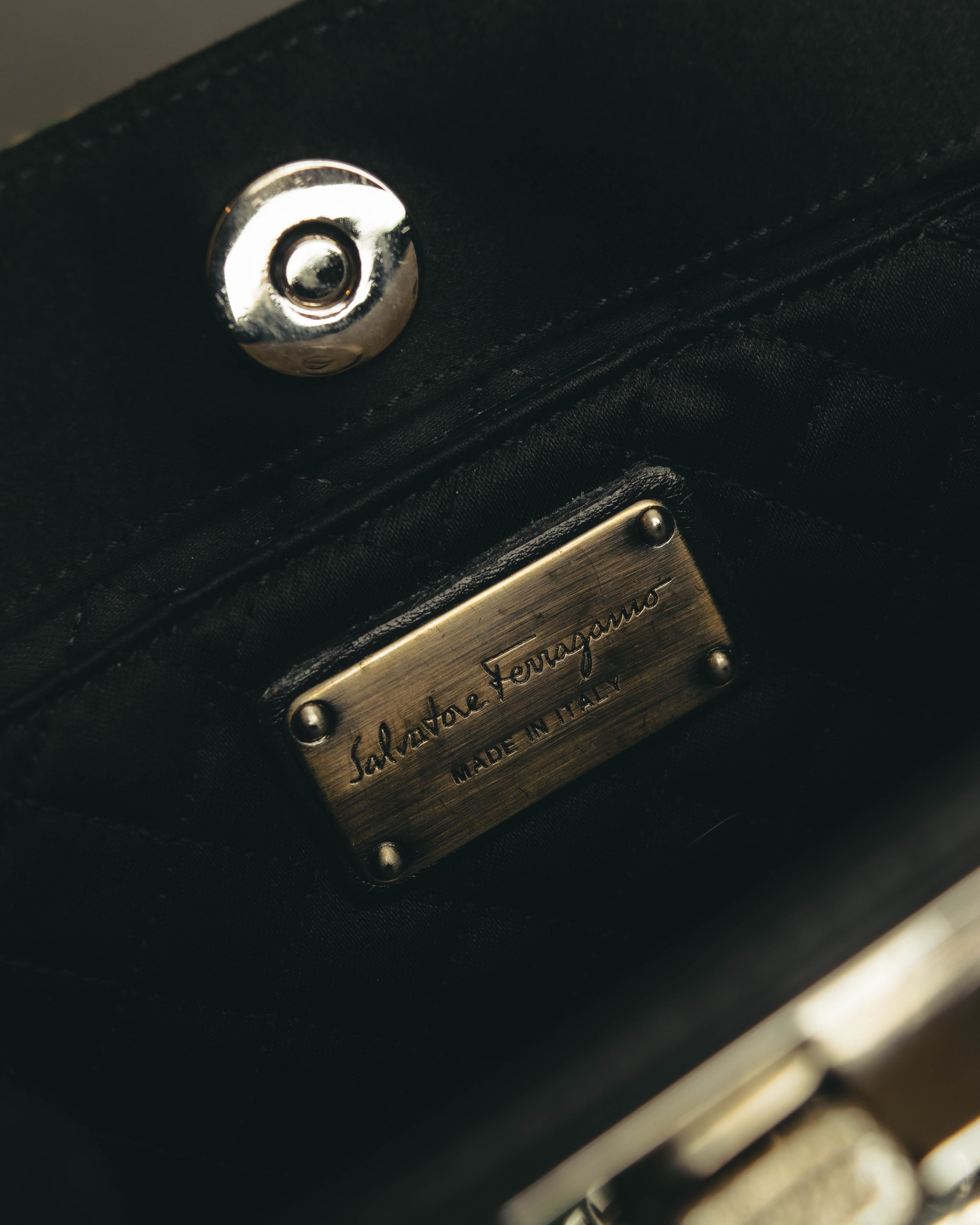 "Salvatore Ferragamo" 90's-00's Elegant gancini chain shoulder handbag