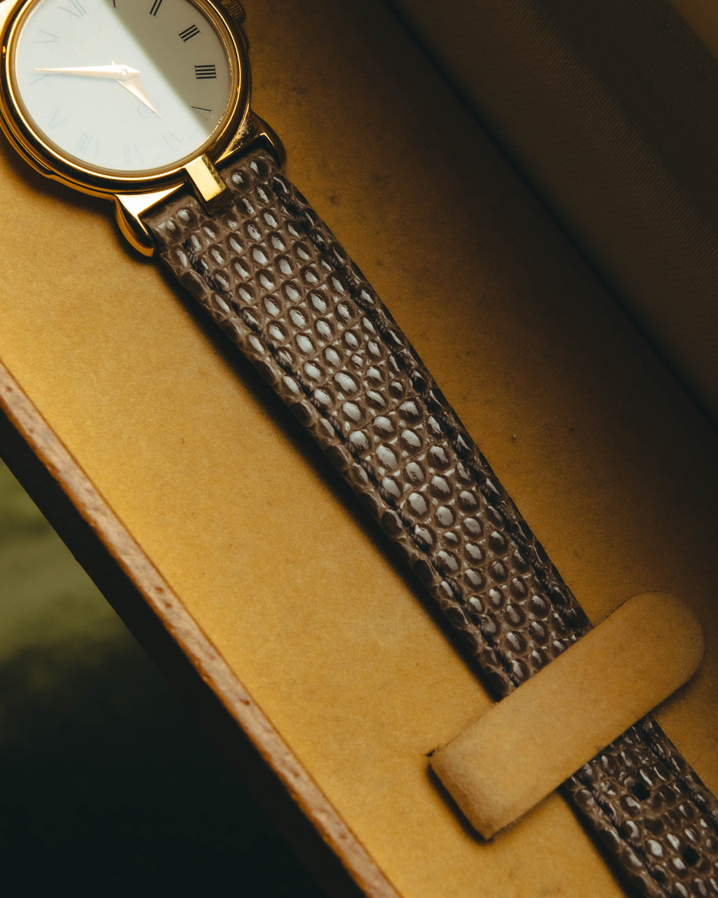 "GUCCI" 80's-90's Classic leather strap wristwatch