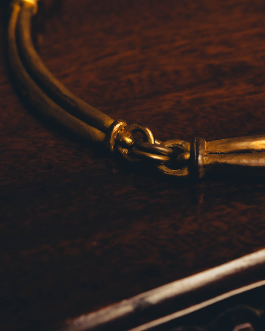 -SPECIAL- "Hermès" 80's-00's Sculptural gold tone choker necklace