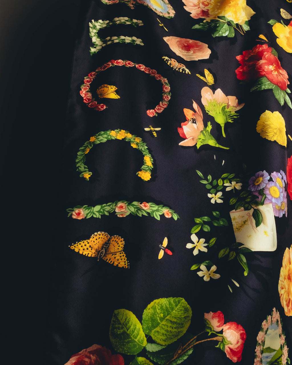 "GUCCI" 70's-80's Botanical silk scarf