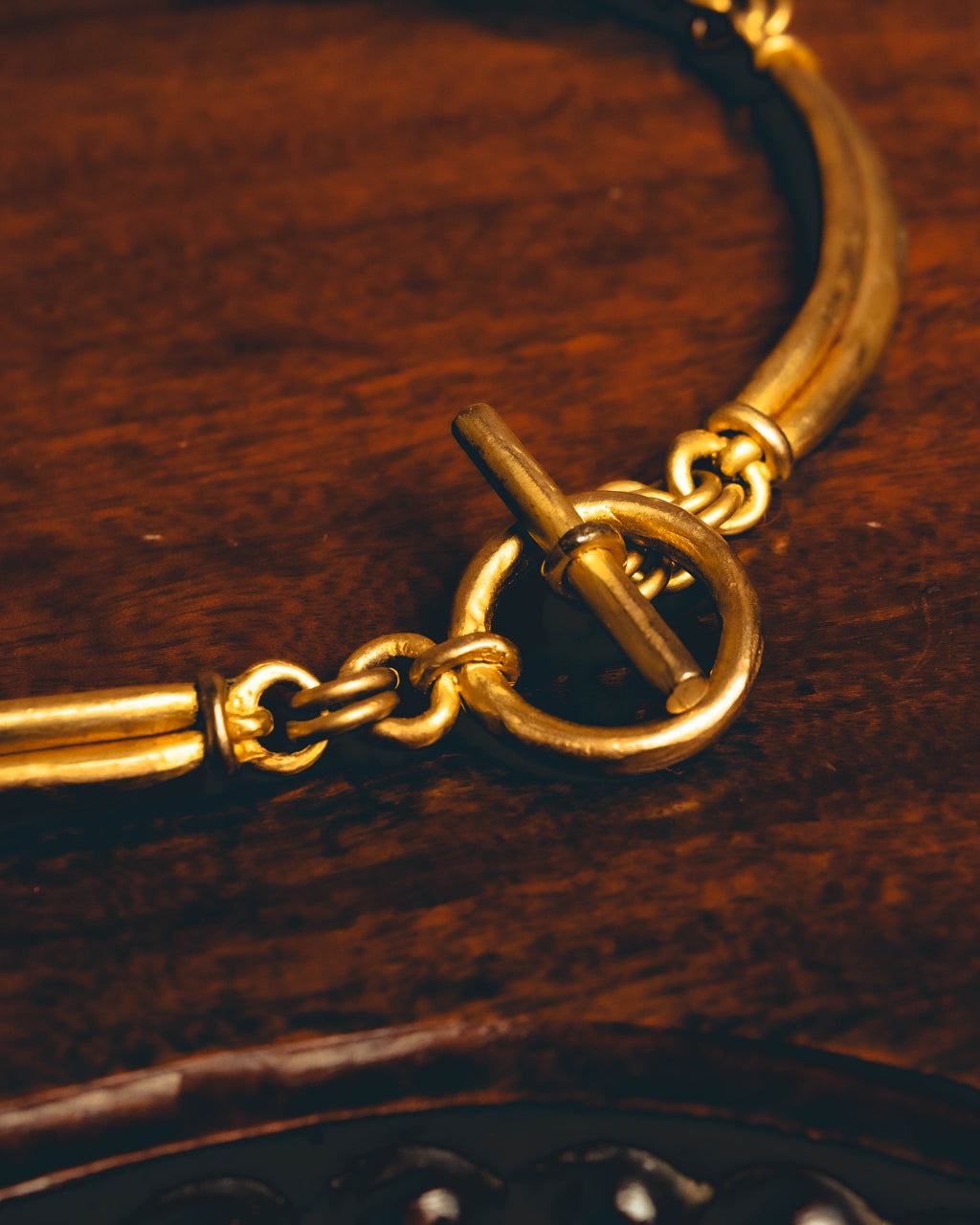 -SPECIAL- "Hermès" 80's-00's Sculptural gold tone choker necklace