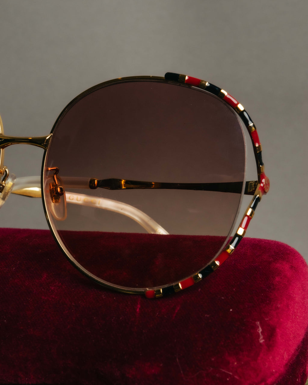 “GUCCI” 2017-2022 Striped rim oversized sunglasses