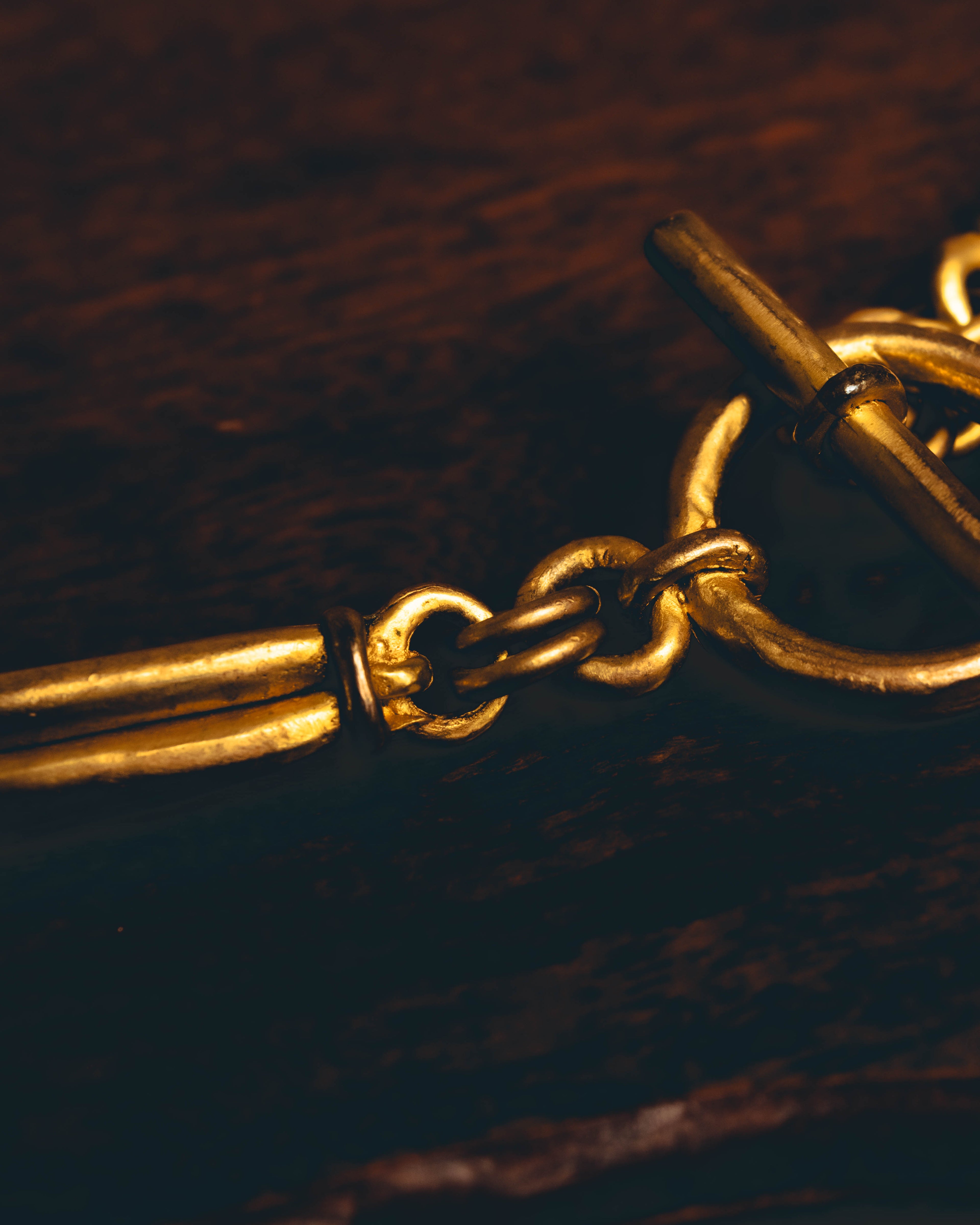 -SPECIAL- "Hermès" 80's-00's Sculptural gold tone choker necklace