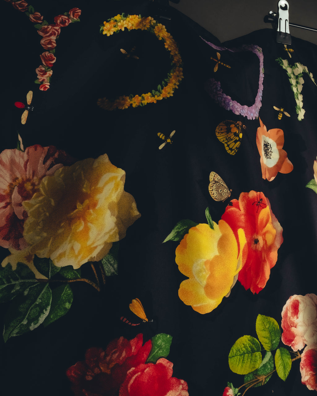 "GUCCI" 70's-80's Botanical silk scarf