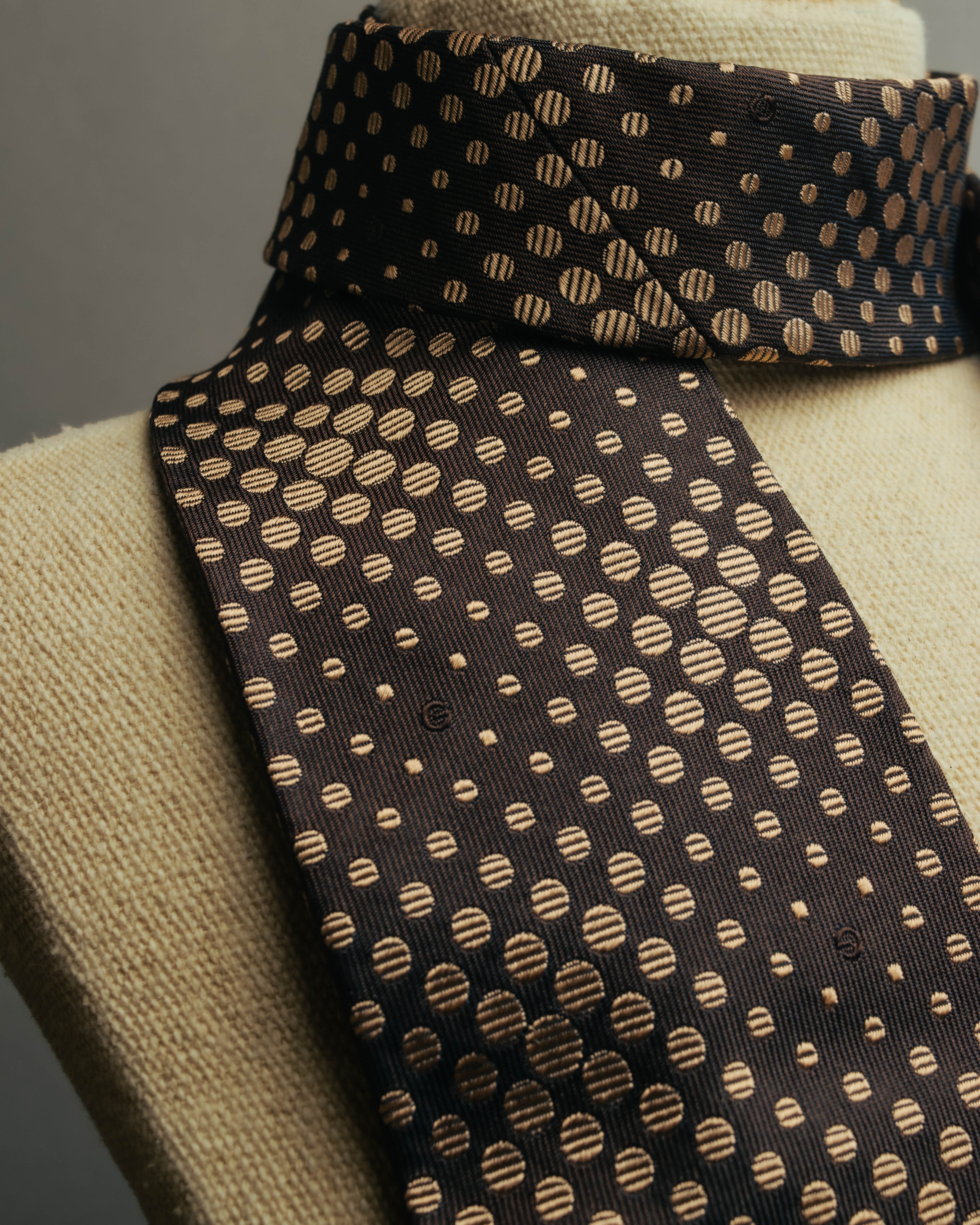 "GUCCI" 80's-early 90's Silk jacquard necktie