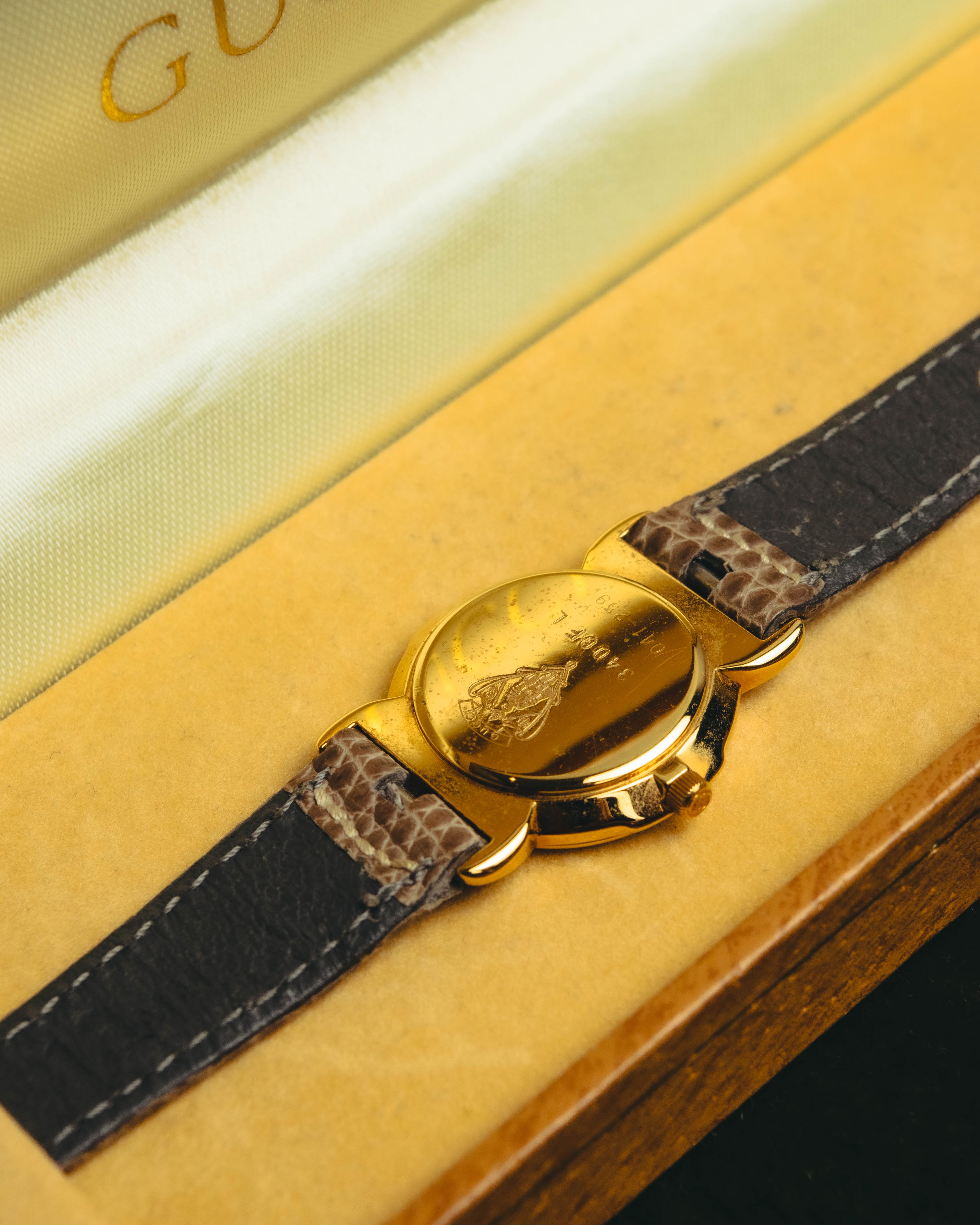 "GUCCI" 80's-90's Classic leather strap wristwatch
