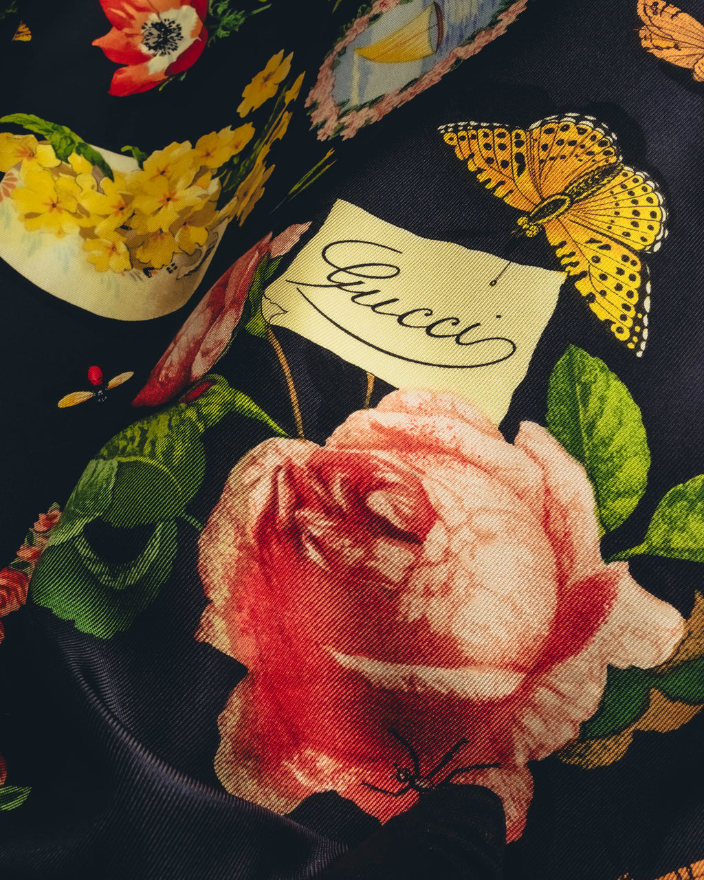 "GUCCI" 70's-80's Botanical silk scarf