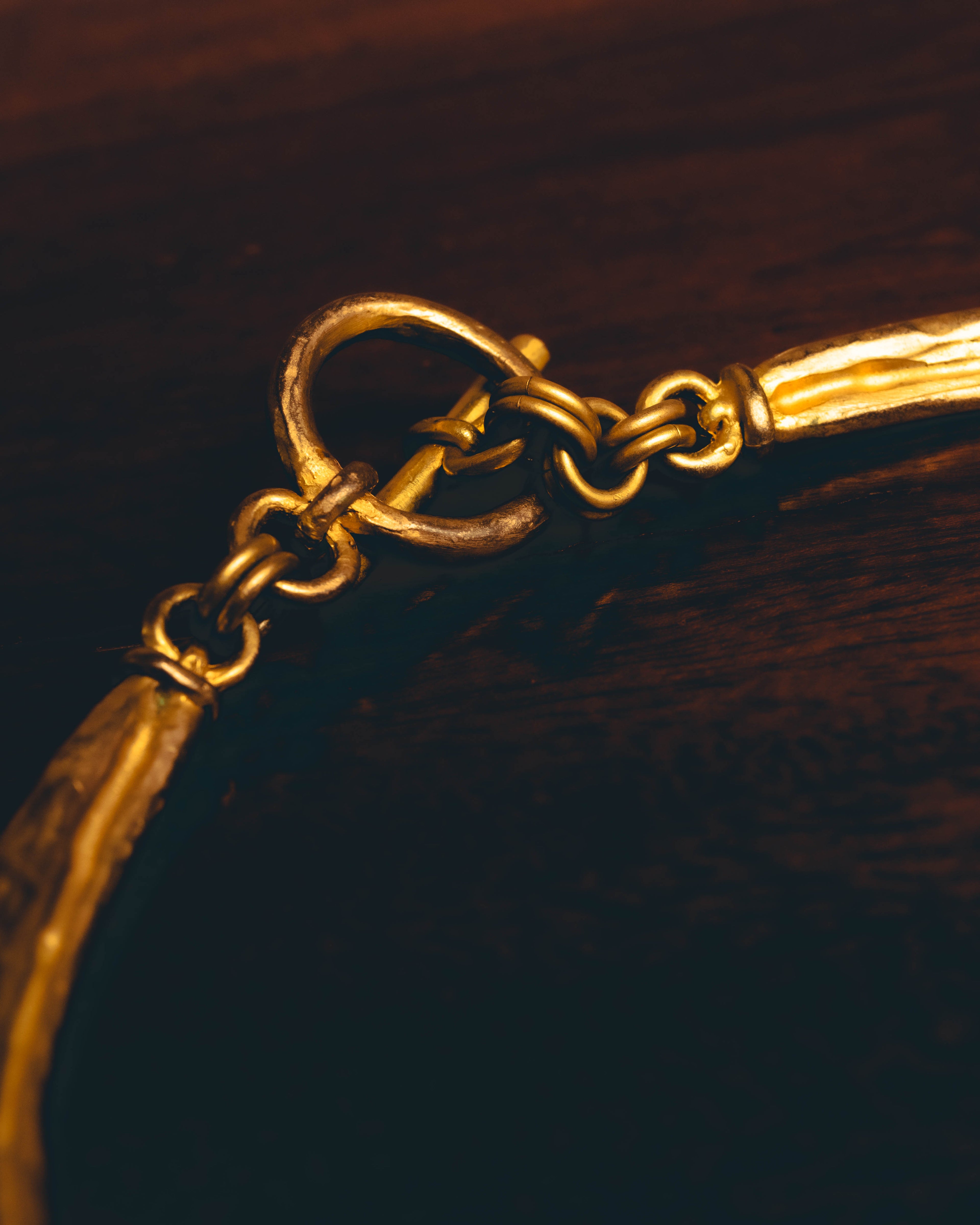 -SPECIAL- "Hermès" 80's-00's Sculptural gold tone choker necklace