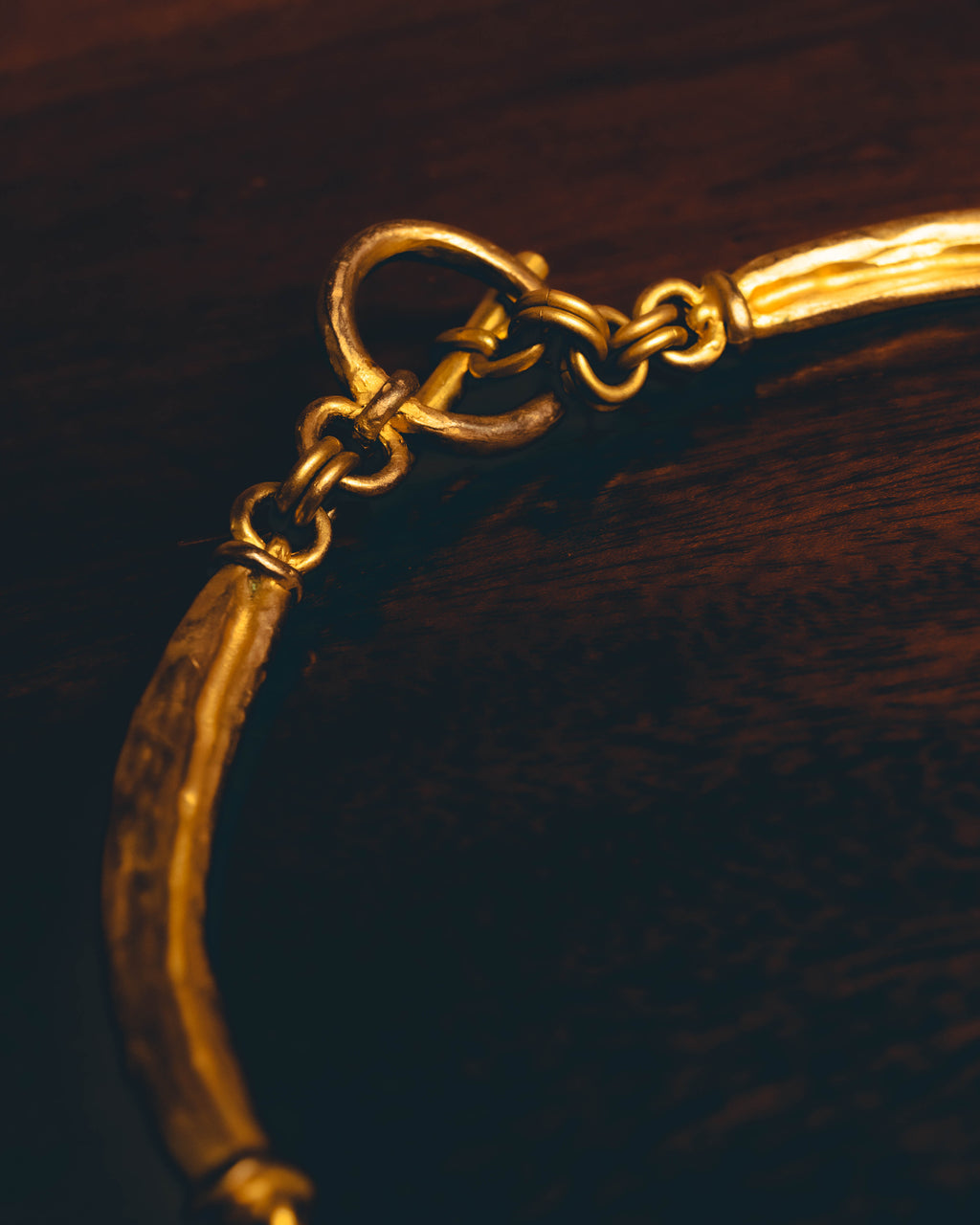 -SPECIAL- "Hermès" 80's-00's Sculptural gold tone choker necklace
