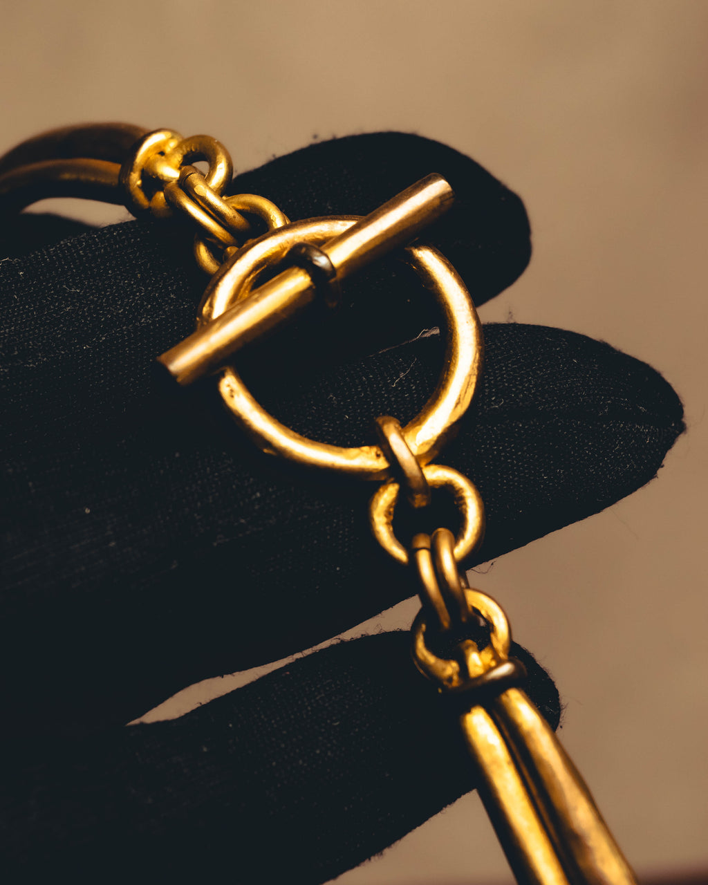 -SPECIAL- "Hermès" 80's-00's Sculptural gold tone choker necklace