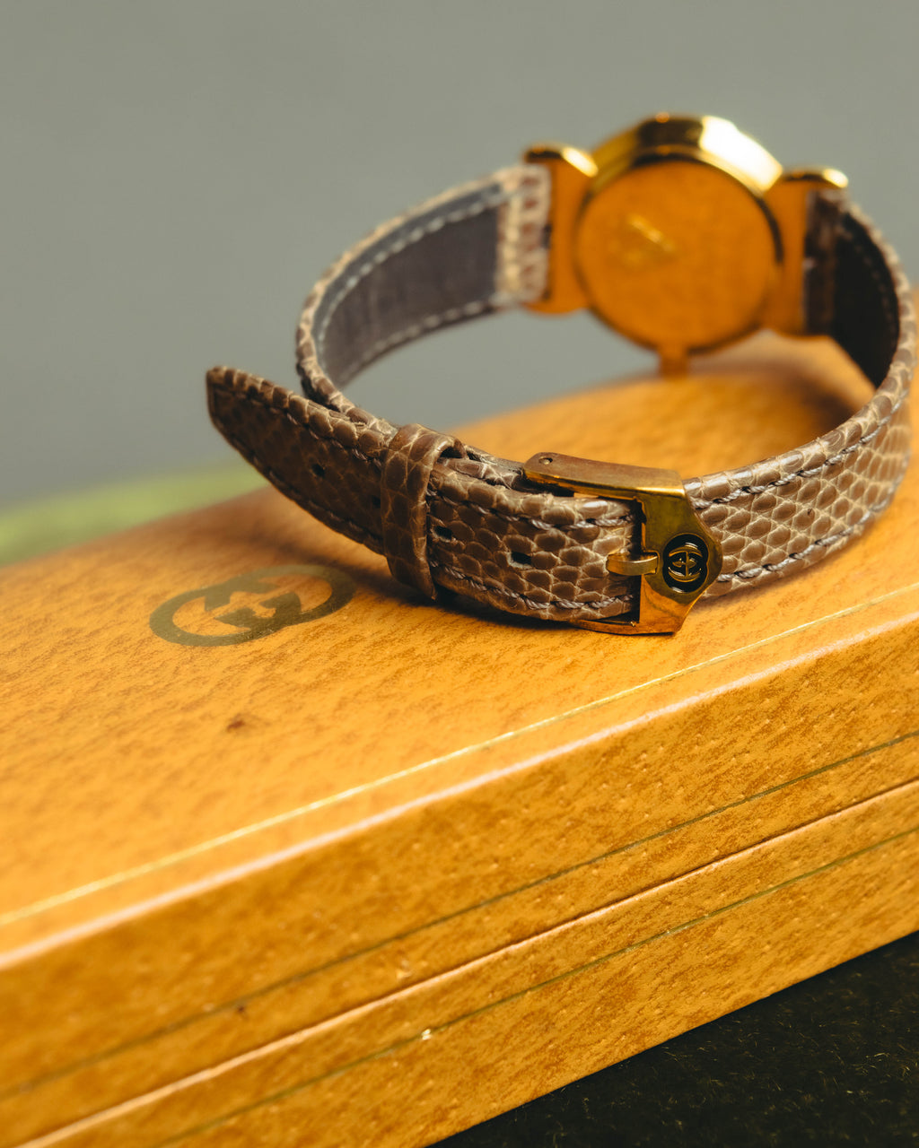 "GUCCI" 80's-90's Classic leather strap wristwatch