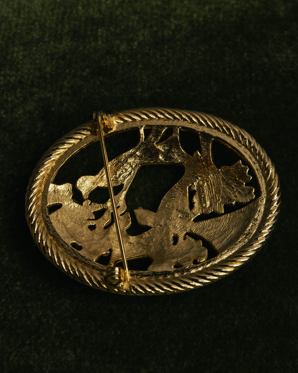 "SANDOR" 40's-70's Gold tone bird motif brooch