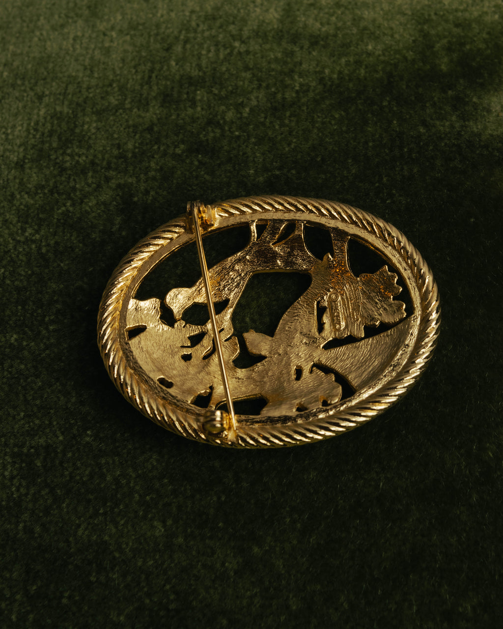 "SANDOR" 40's-70's Gold tone bird motif brooch