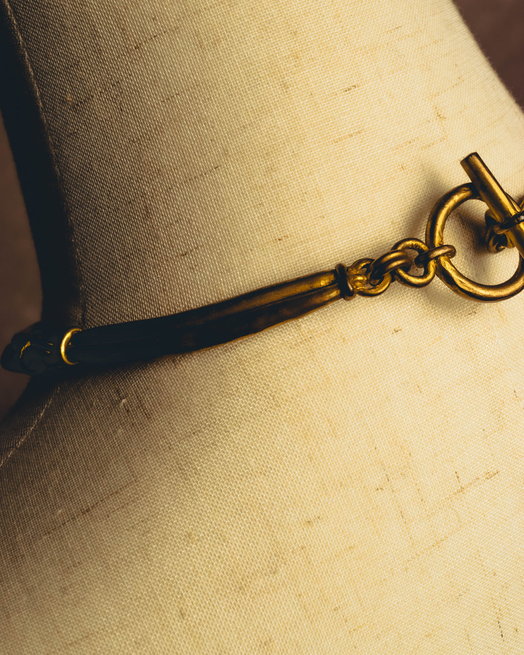 -SPECIAL- "Hermès" 80's-00's Sculptural gold tone choker necklace