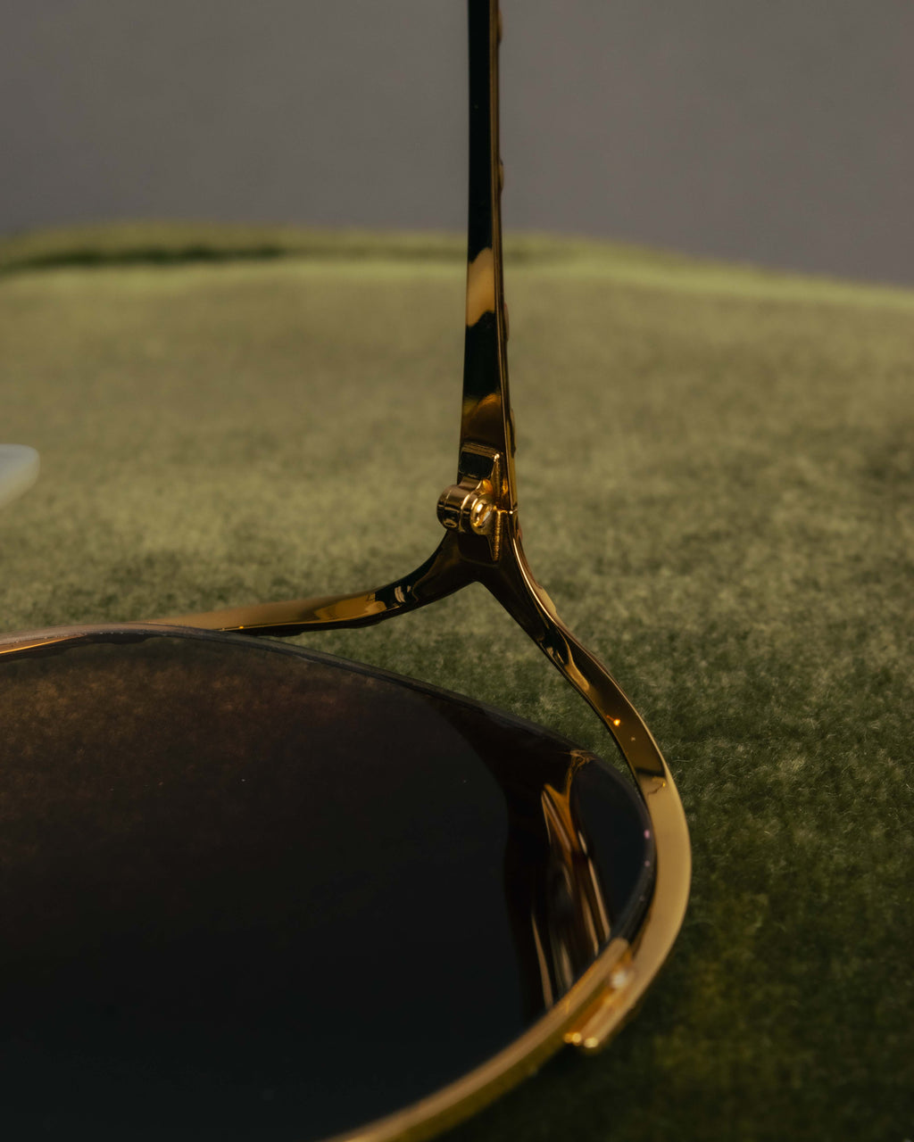 “GUCCI” 2017-2022 Striped rim oversized sunglasses