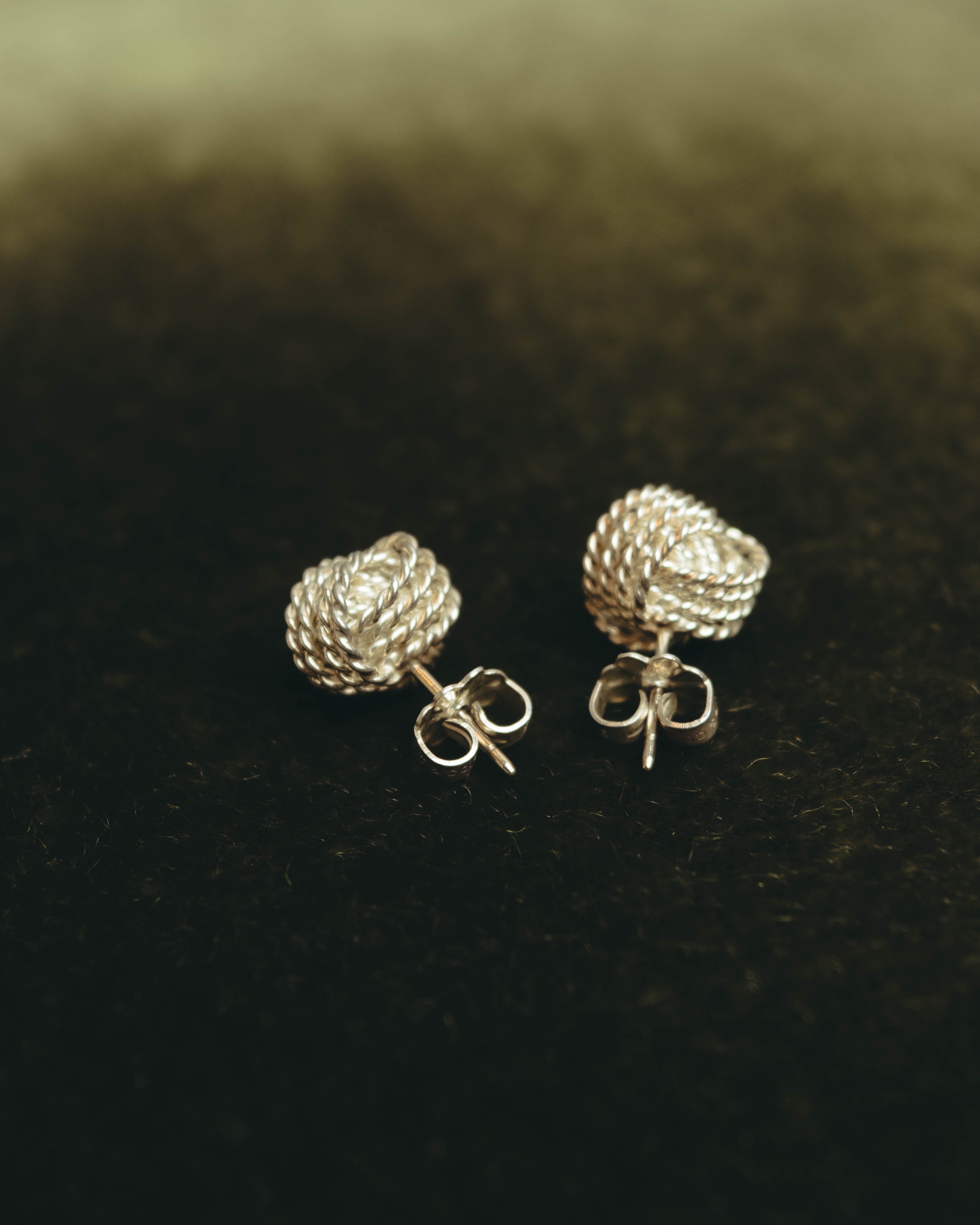 Tiffany & Co. (ティファニー) - ツイスト ノット ピアス - シルバー