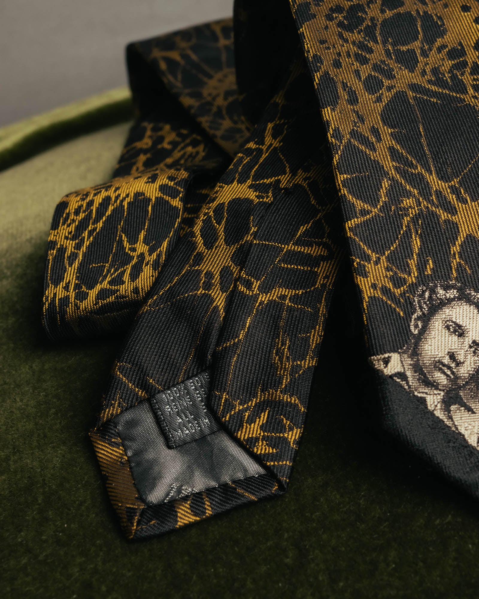 "Jean Paul Gaultier" 90's-00's Portrait jacquard silk necktie