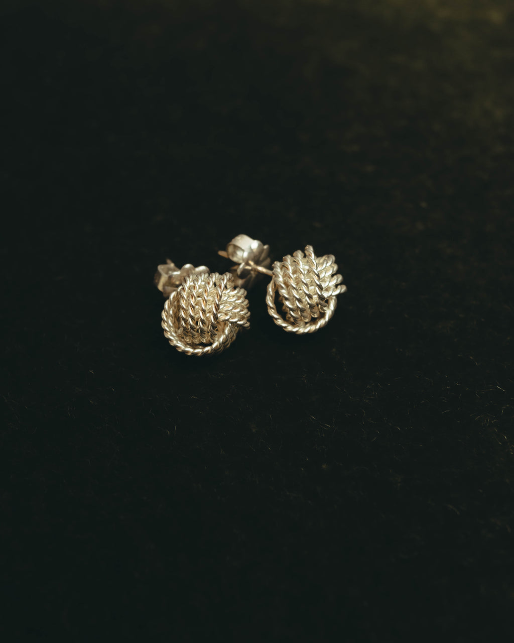 "Tiffany & Co." 90's-10's Twist knot sterling silver stud earrings