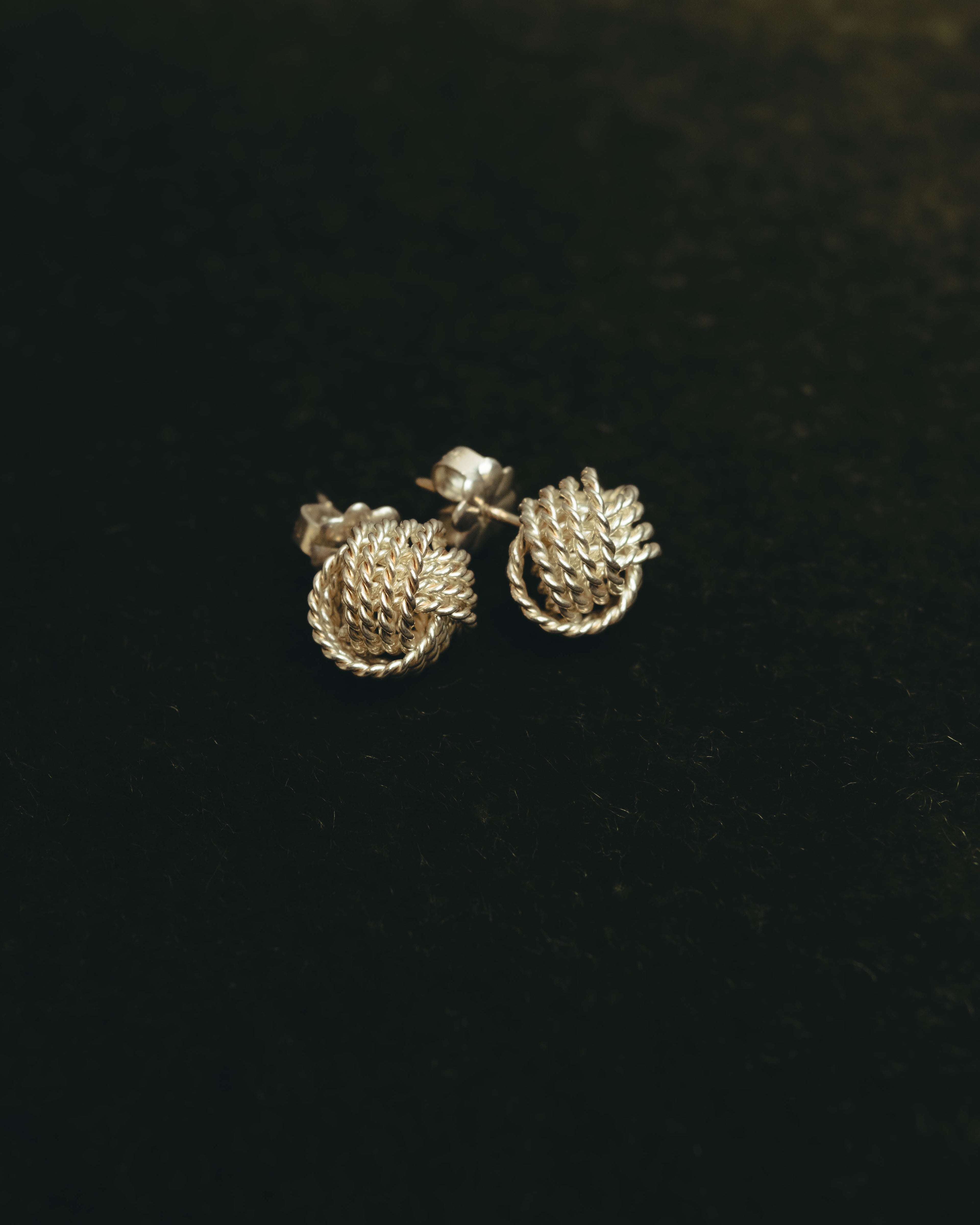 "Tiffany & Co." 90's-10's Twist knot sterling silver stud earrings
