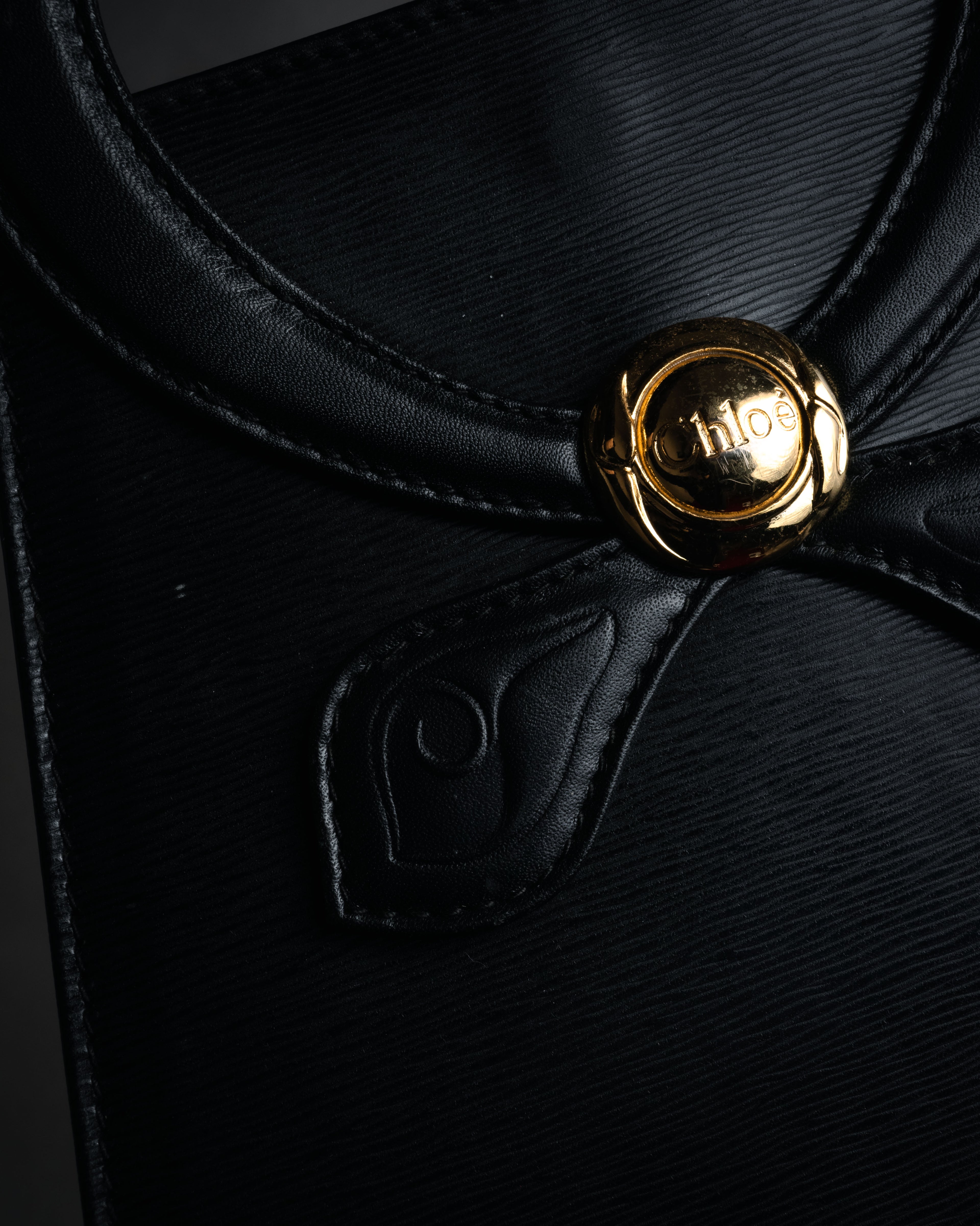 –SPECIAL– “Chloe” 90’s Sculptural trapeze top handle bag