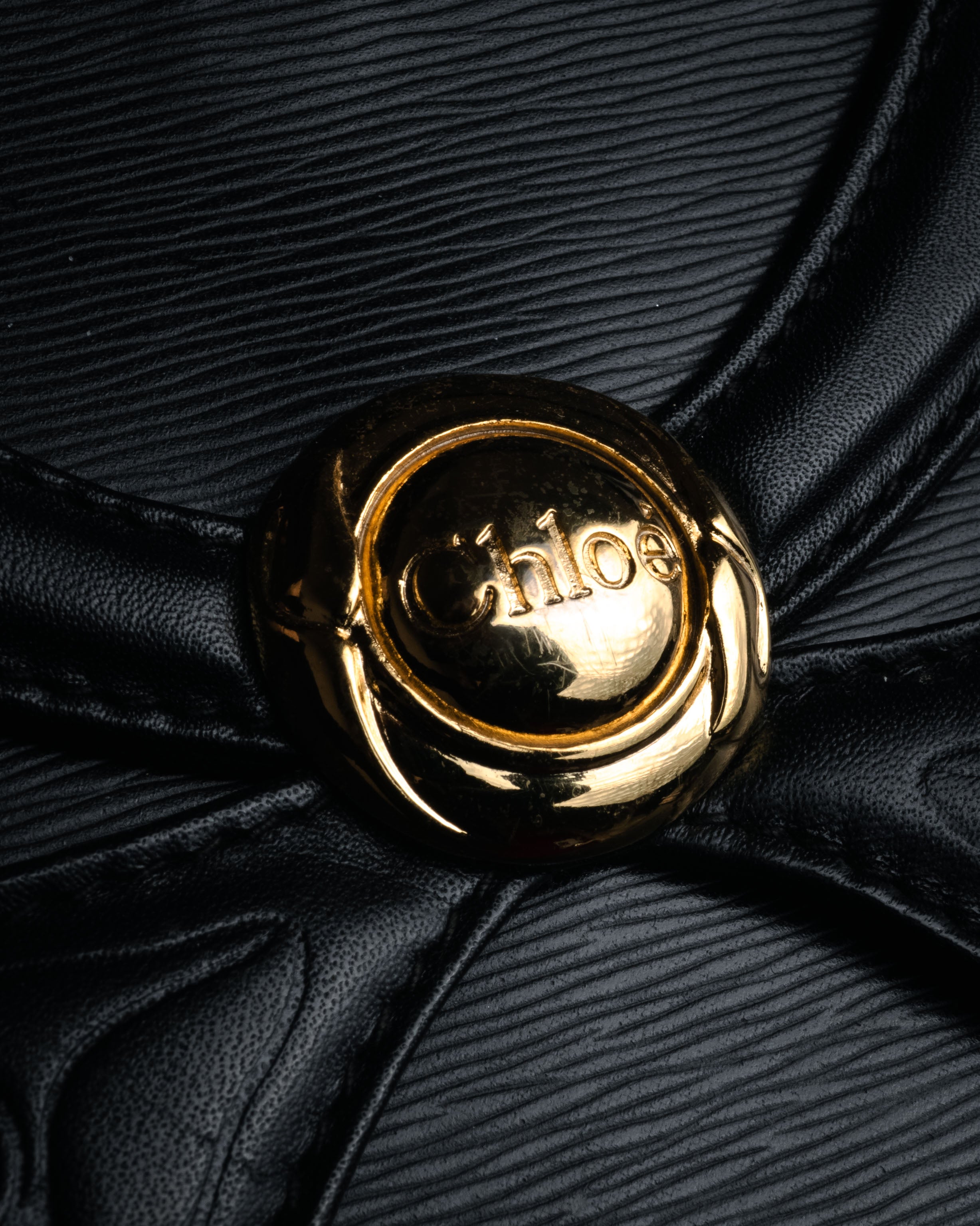 –SPECIAL– “Chloe” 90’s Sculptural trapeze top handle bag