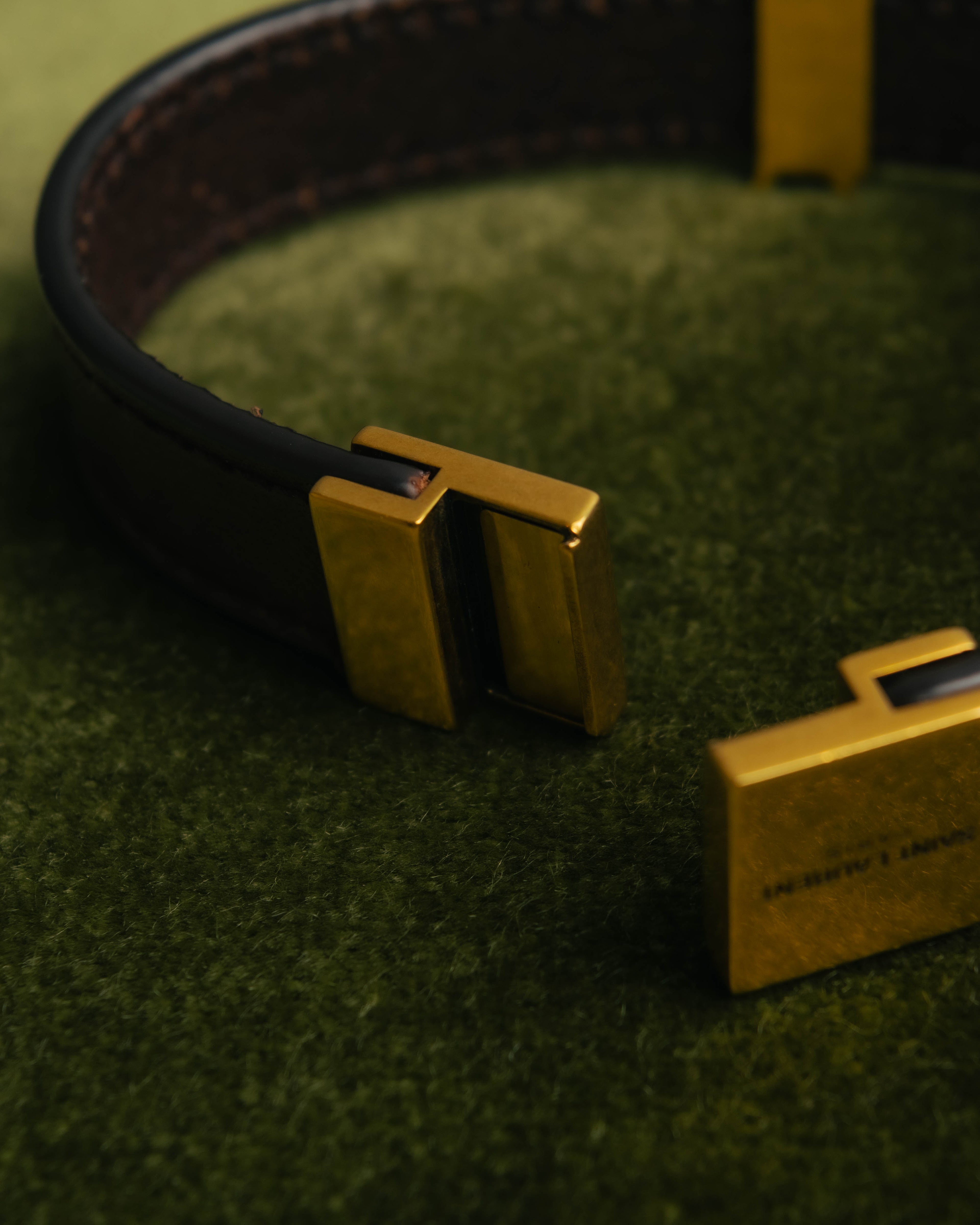 "SAINT LAURENT PARIS" Brown logo leather bracelet