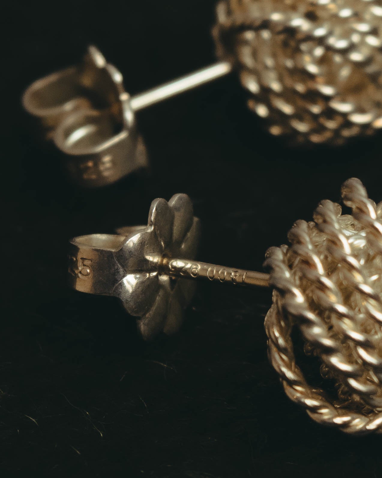 Tiffany & Co. (ティファニー) - ツイスト ノット ピアス - シルバー