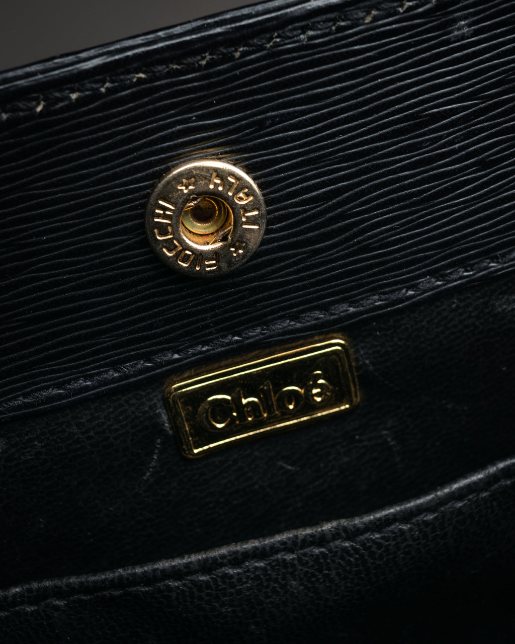 –SPECIAL– “Chloe” 90’s Sculptural trapeze top handle bag