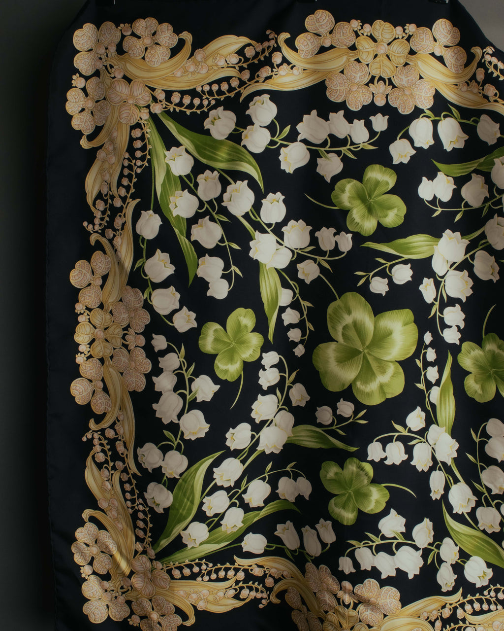 “Christian Dior” 90’s-00’s Lily of the valley silk scarf