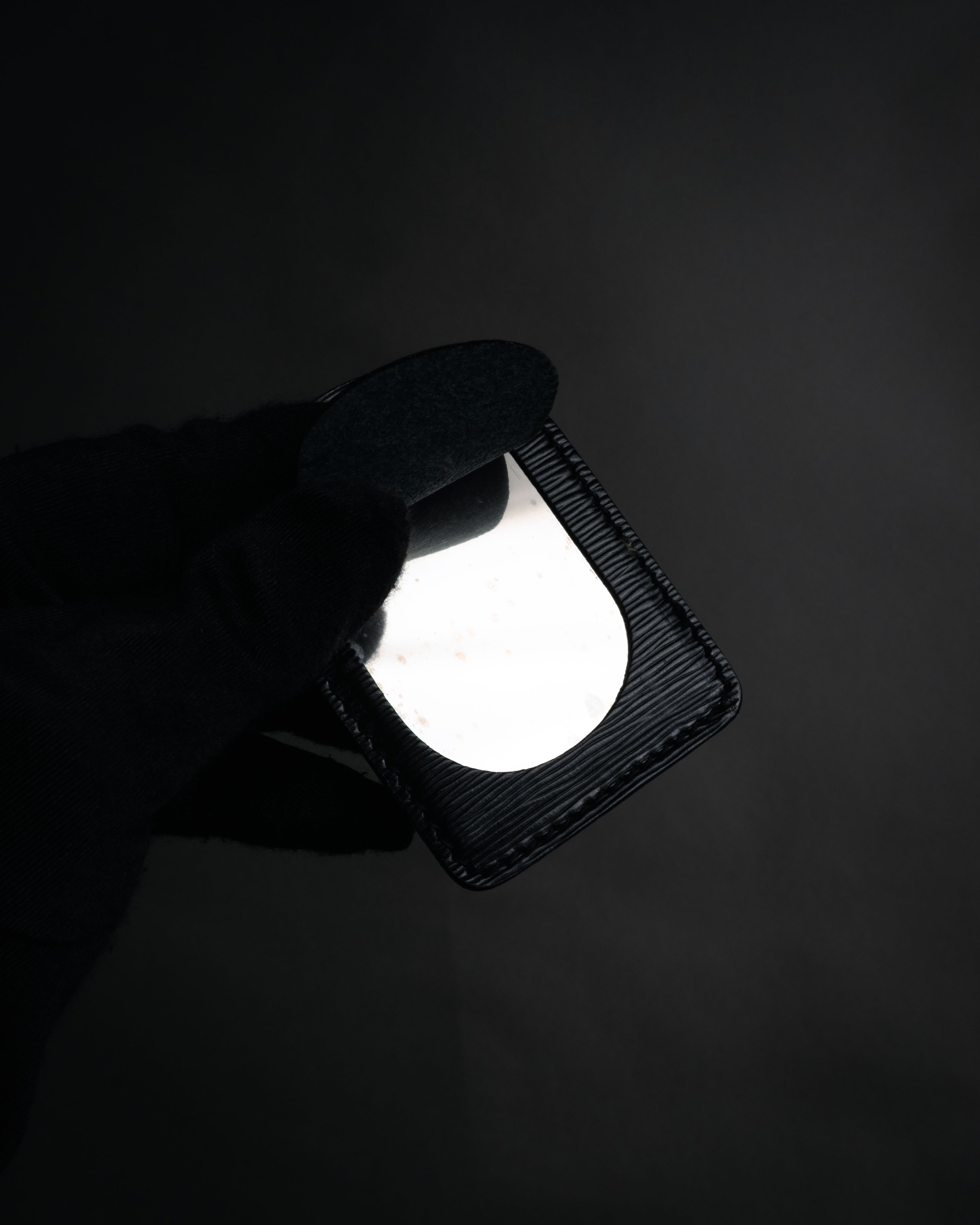 –SPECIAL– “Chloe” 90’s Sculptural trapeze top handle bag