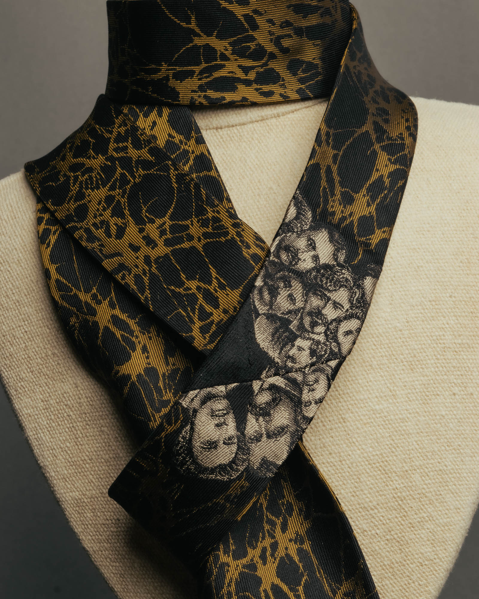 "Jean Paul Gaultier" 90's-00's Portrait jacquard silk necktie