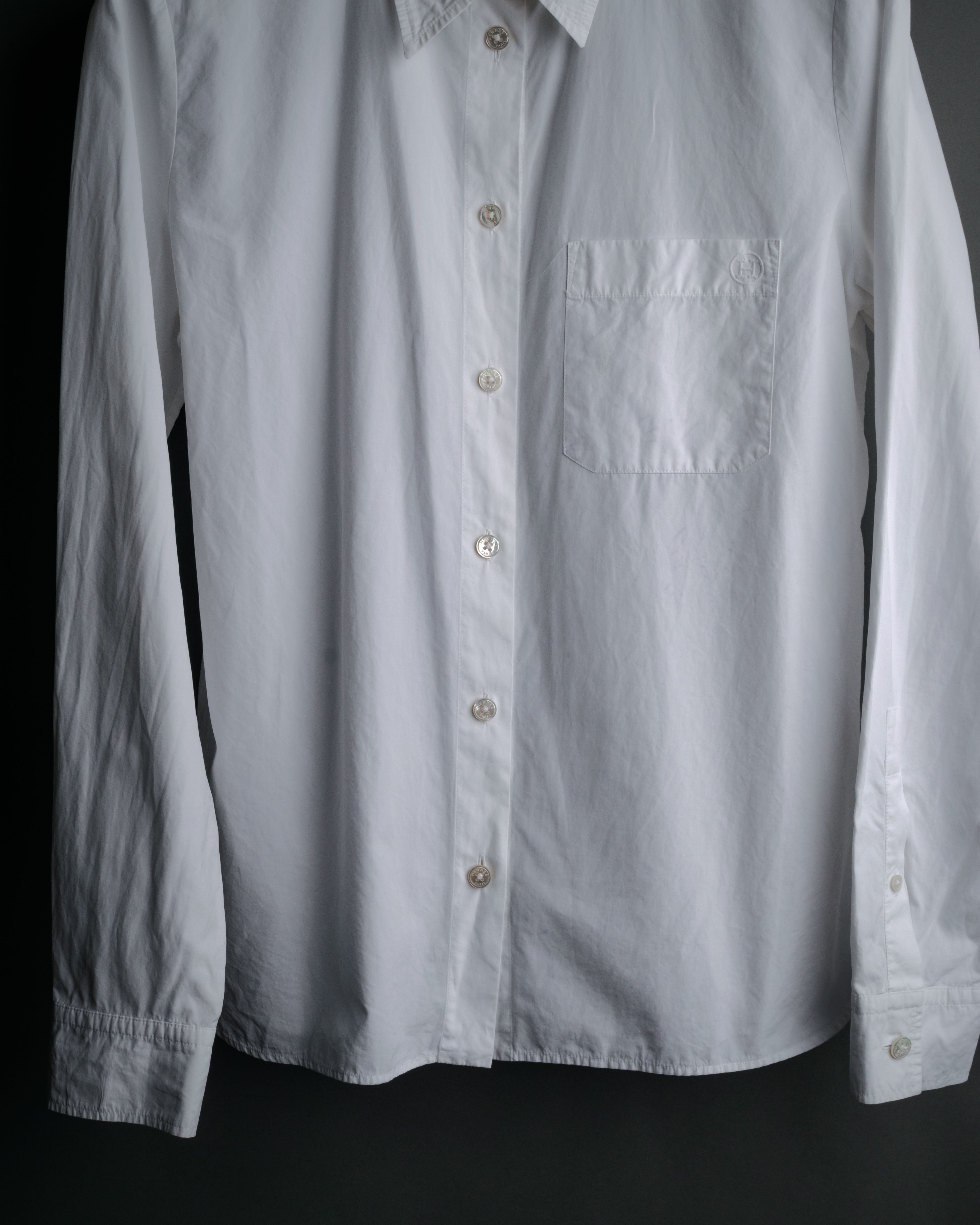 “HERMÈS” 00’s-10’s Signature embroidered cotton shirt