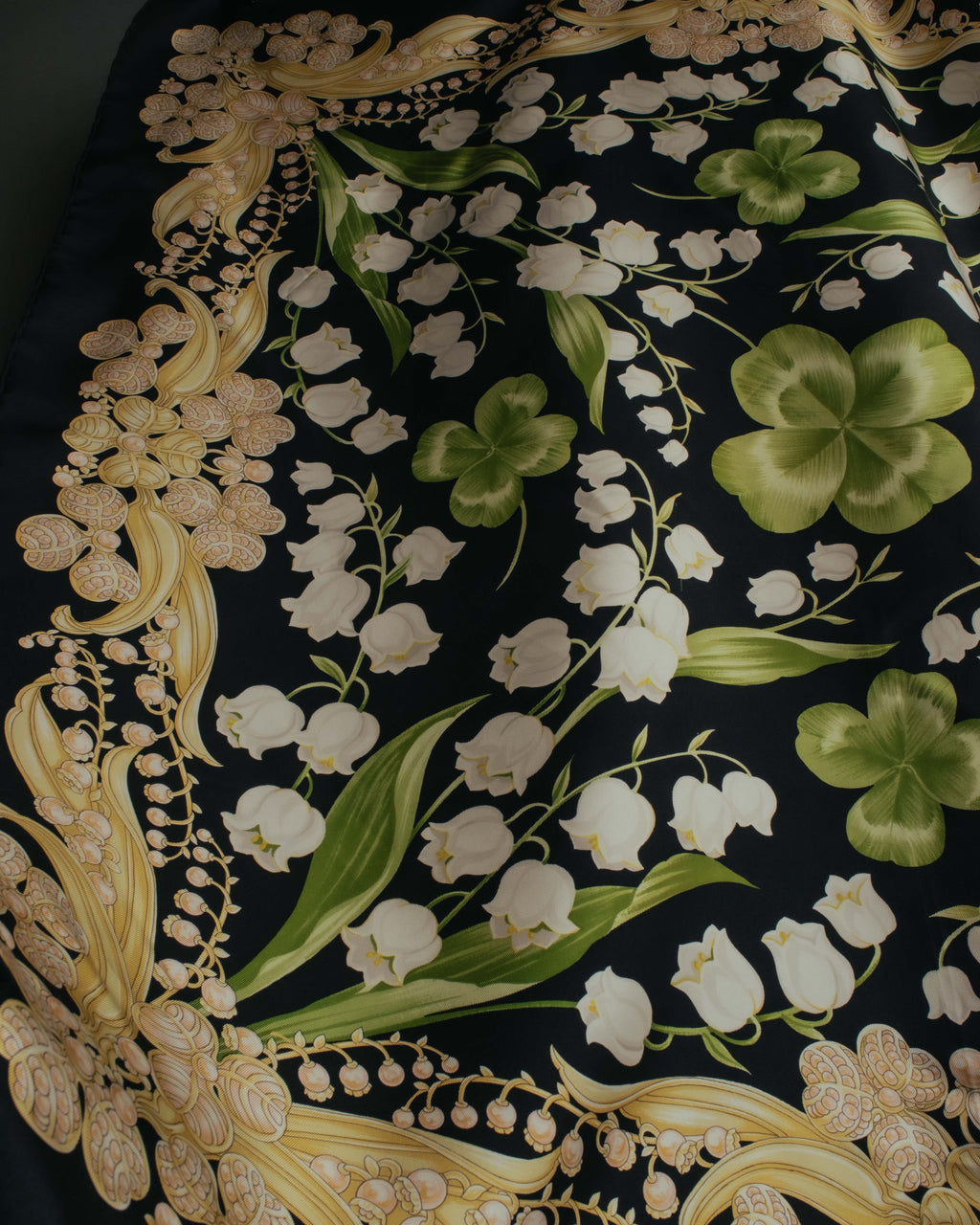 “Christian Dior” 90’s-00’s Lily of the valley silk scarf